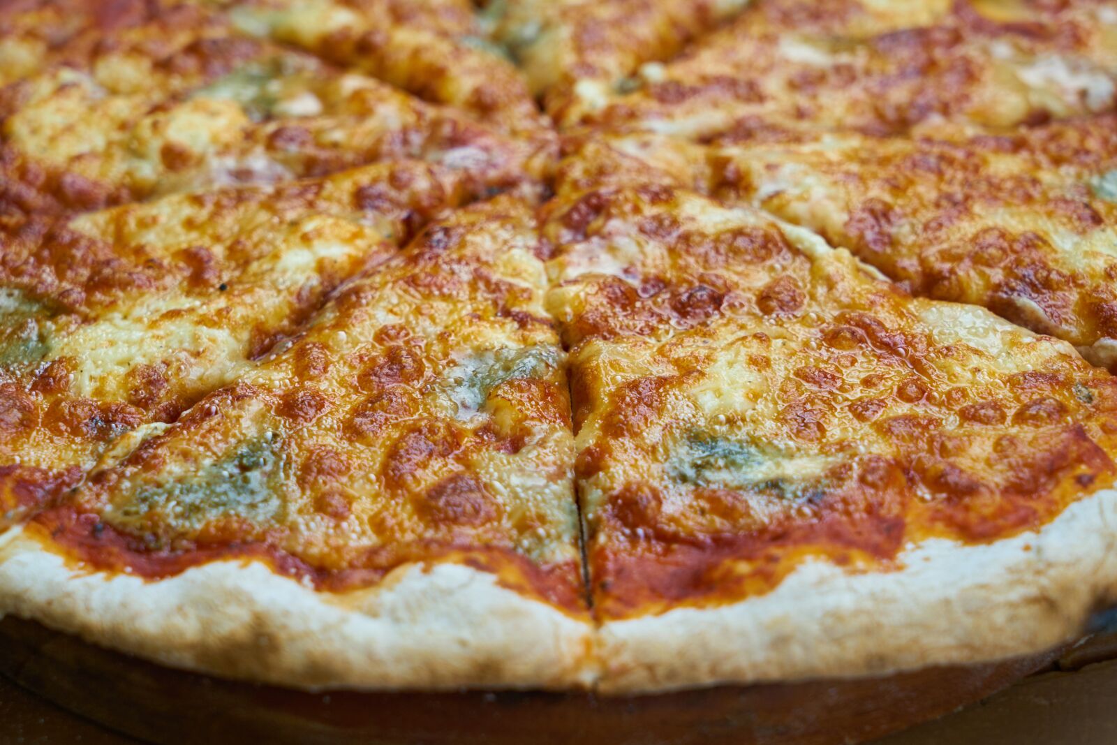 Sony a7R II sample photo. Pizza, food, dough photography