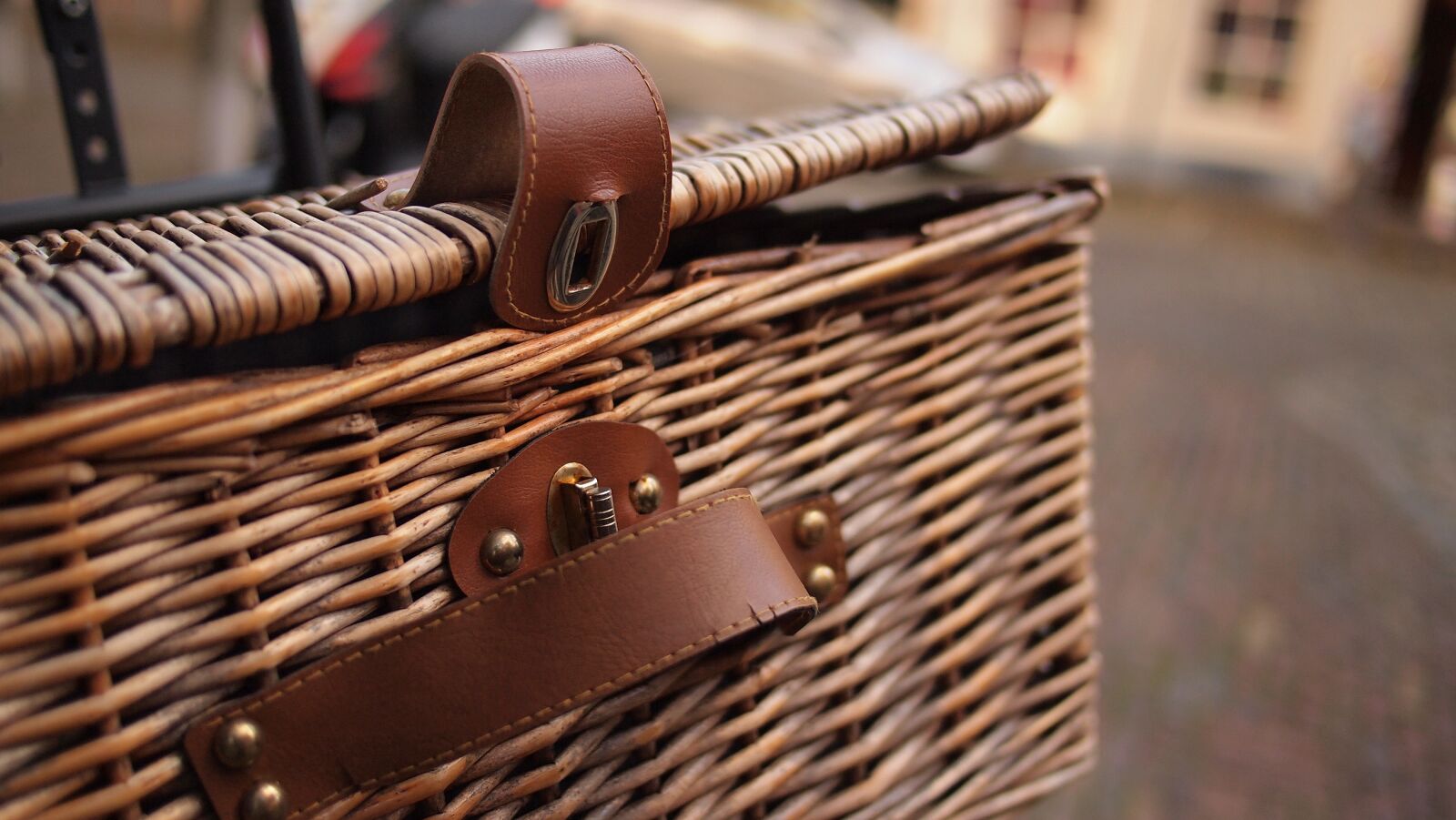 Olympus PEN E-PL1 sample photo. Basket, bike, bicycle photography