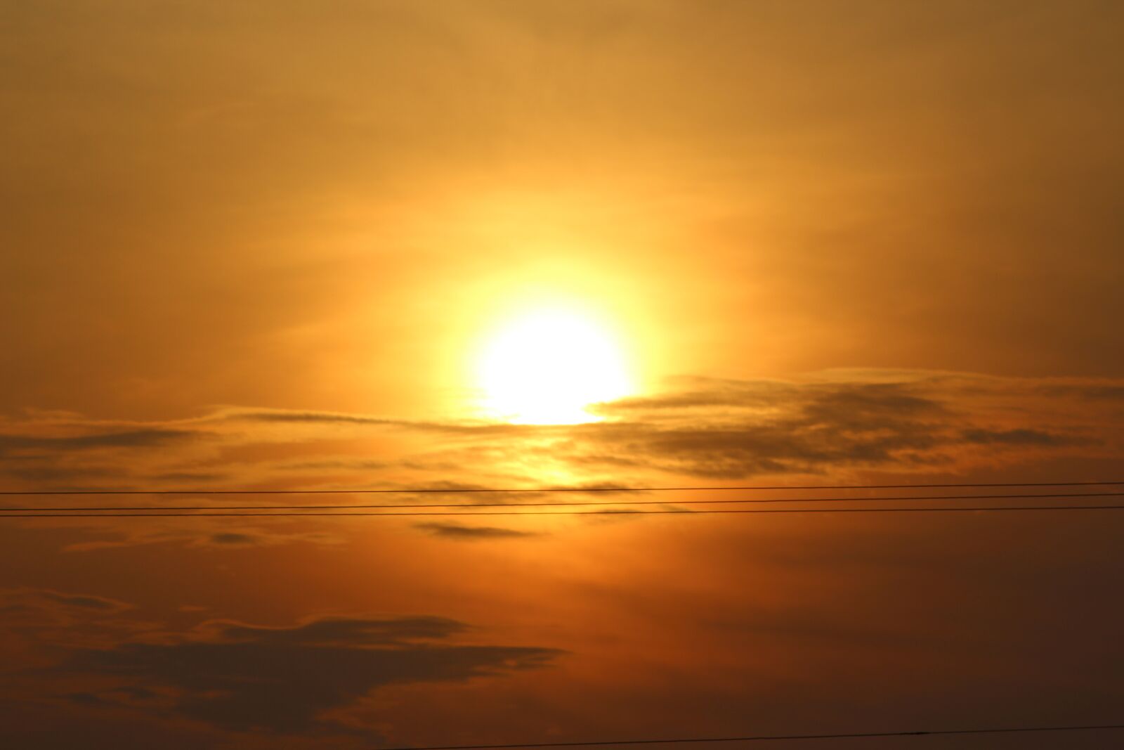 Canon EOS 1200D (EOS Rebel T5 / EOS Kiss X70 / EOS Hi) sample photo. Sol, landscape, nature photography
