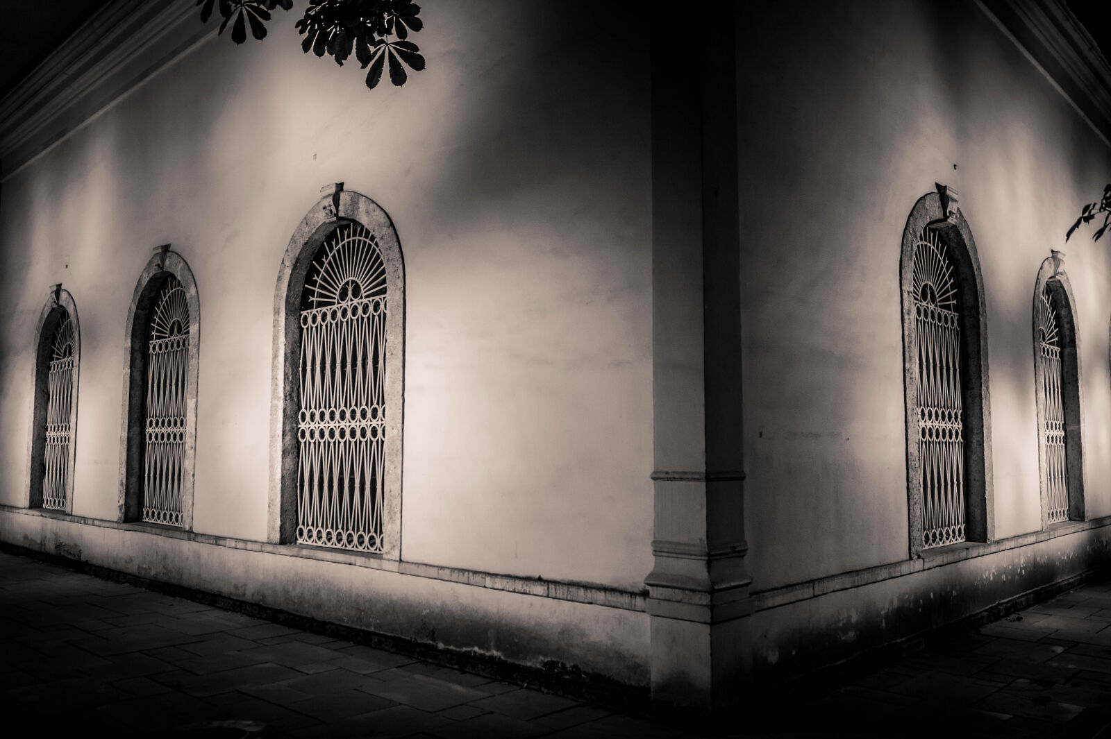 Sony SLT-A58 sample photo. Bursa, b, w photography