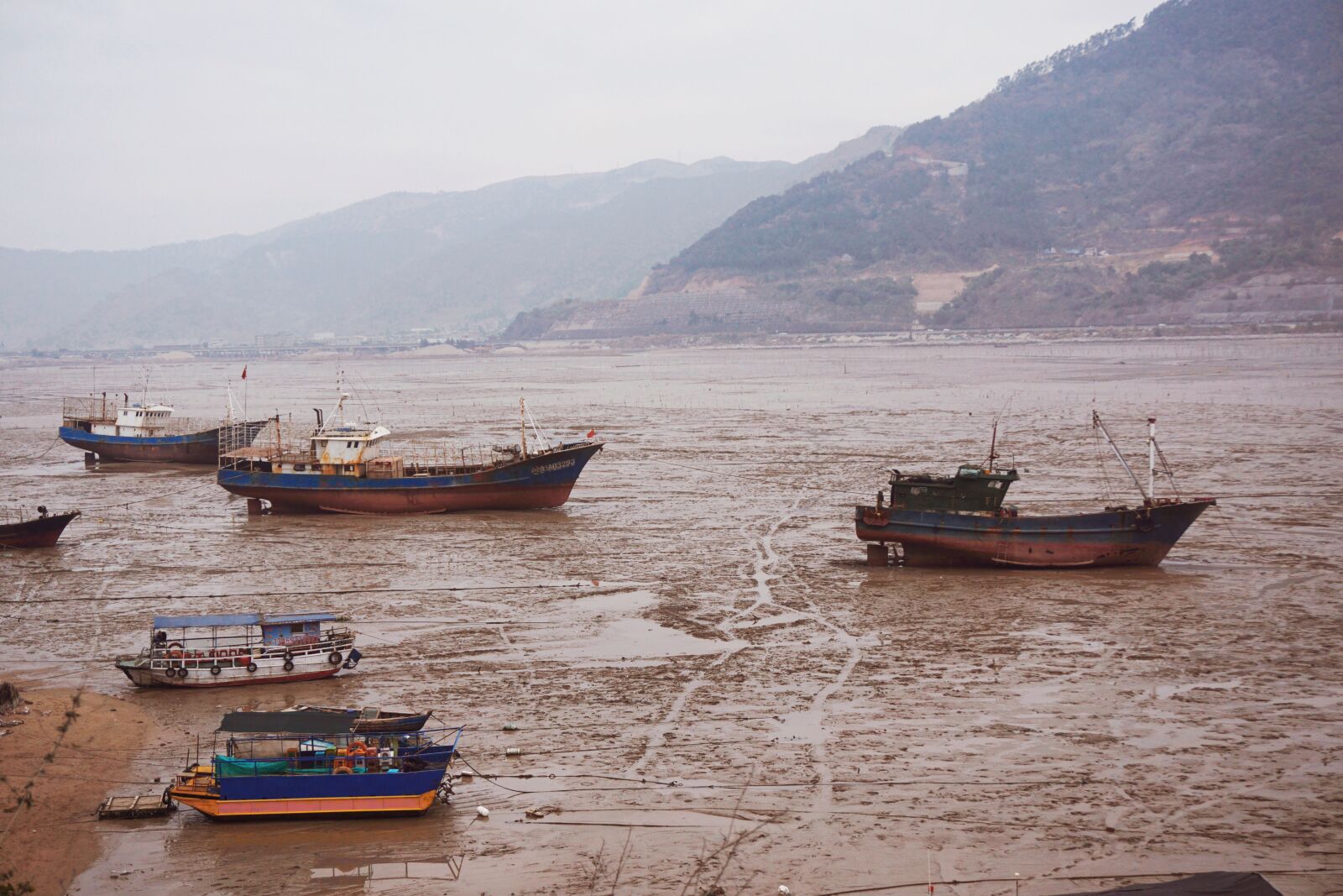 Sony E 16-50mm F3.5-5.6 PZ OSS sample photo. Beaches, seas, coasts photography