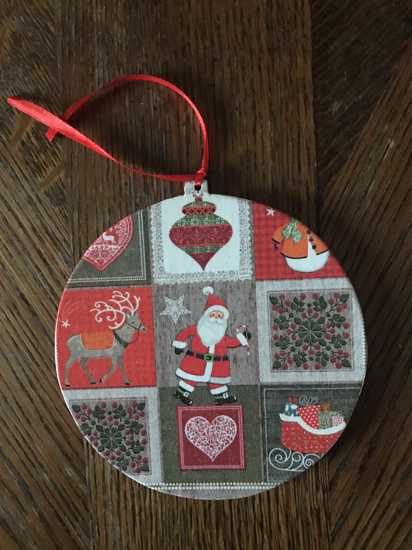 Apple iPhone 7 sample photo. Christmas pendant, for a photography