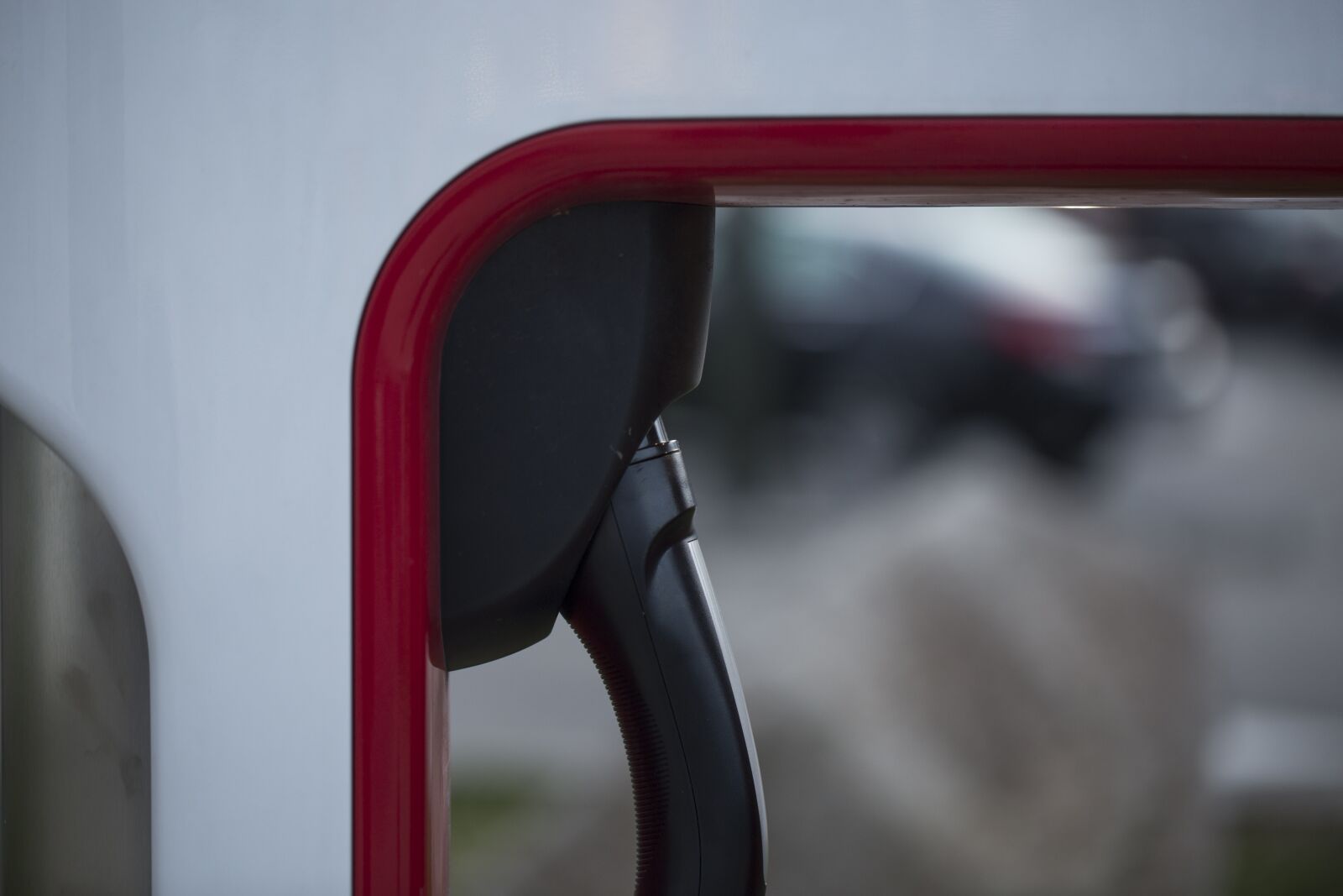Canon EF 100mm F2.8L Macro IS USM sample photo. Tesla, electric, charging station photography