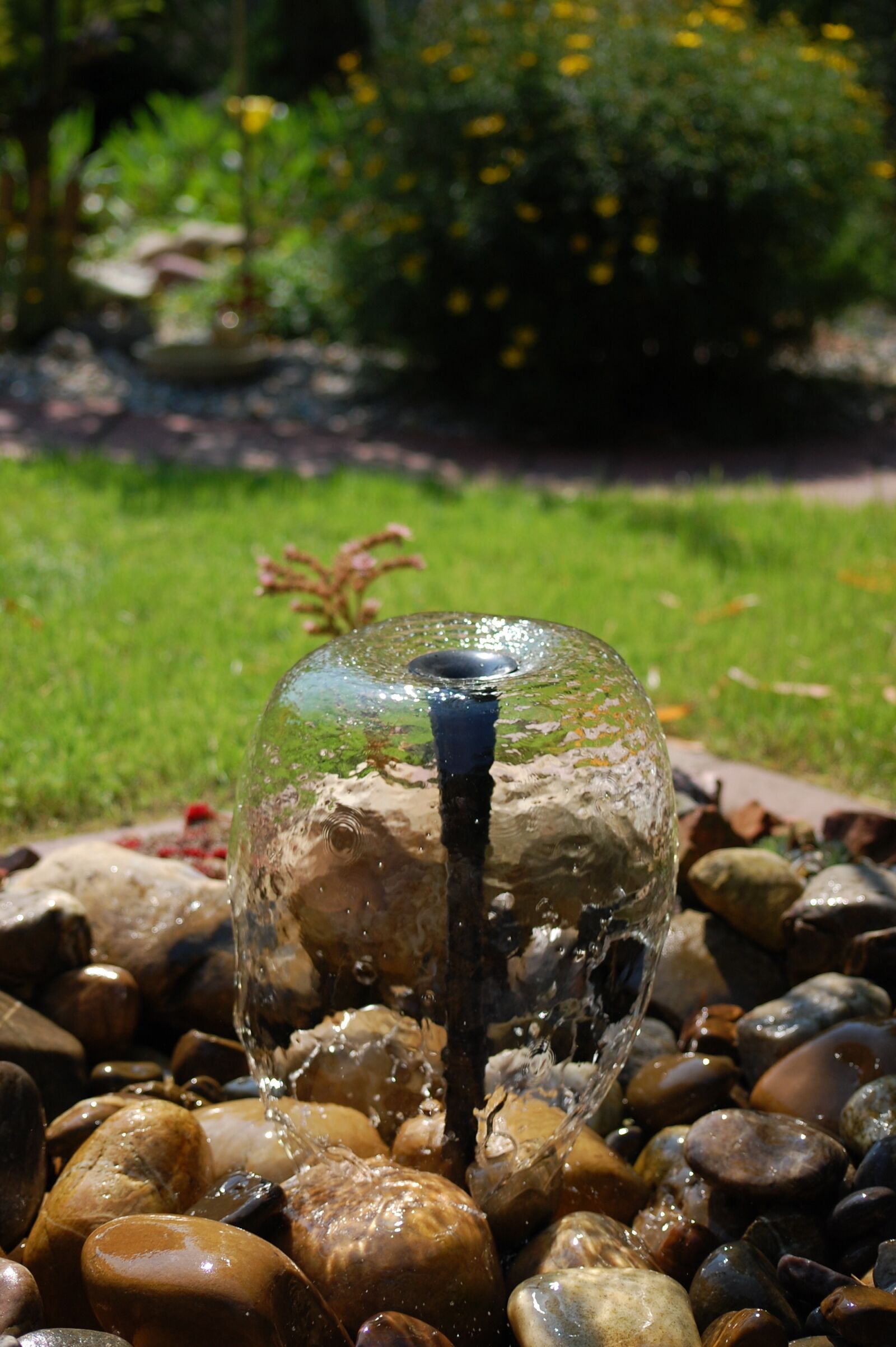 Nikon D40 sample photo. Fountain, garden, water games photography