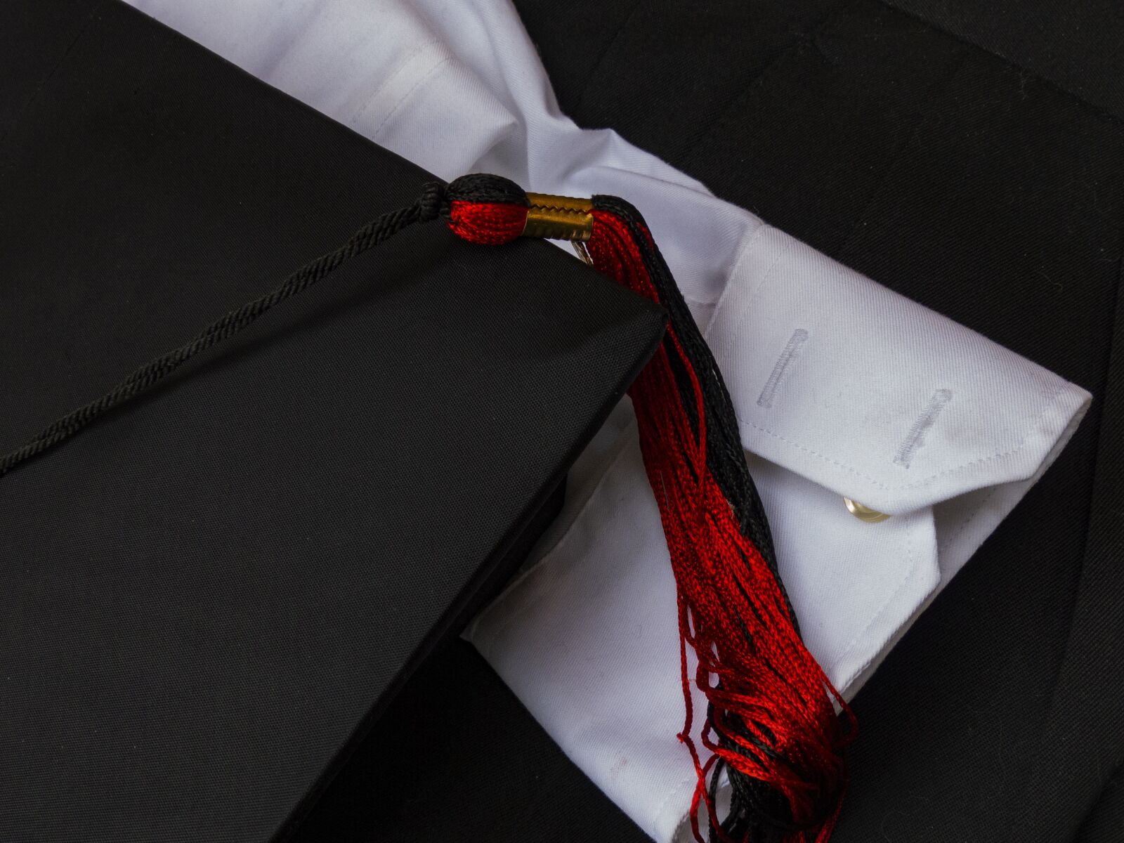 Panasonic Lumix DMC-FZ200 sample photo. Graduation cap, graduation tassel photography