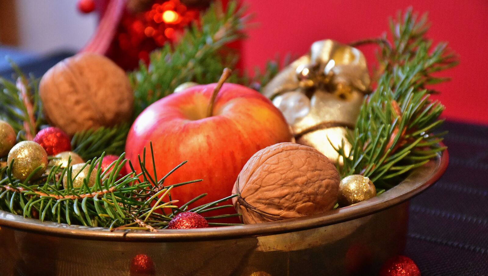Nikon D7200 sample photo. Advent, walnuts, nuts photography