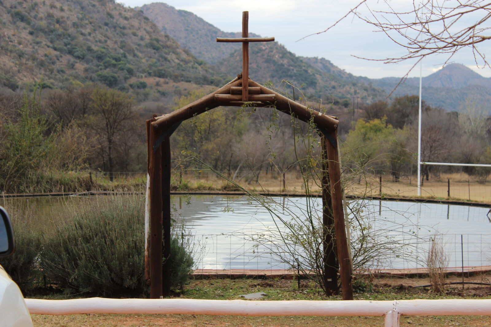 Canon EOS 1200D (EOS Rebel T5 / EOS Kiss X70 / EOS Hi) sample photo. Chapel, by, the, water photography