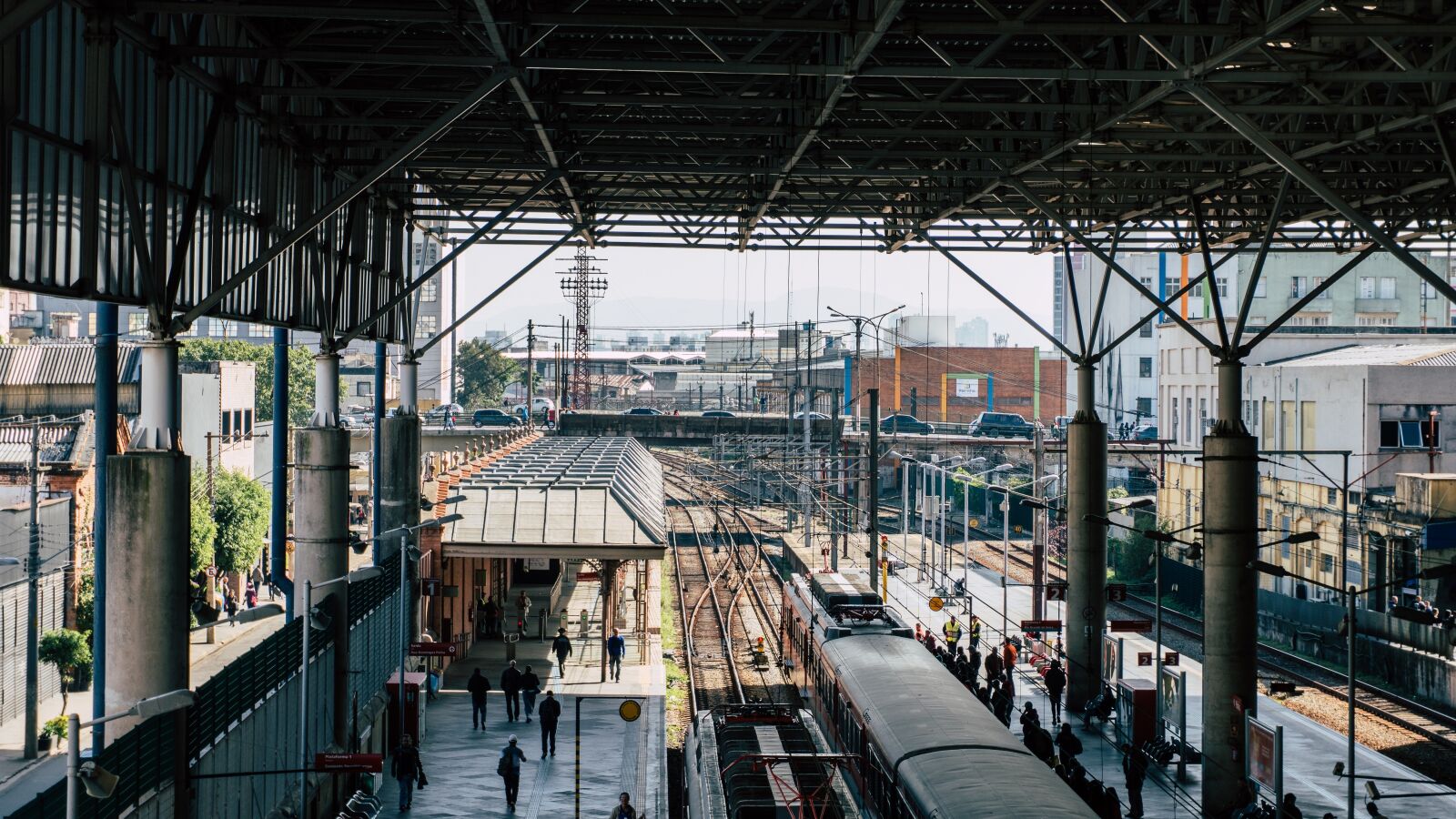 Sony a6300 sample photo. Architecture, metro, rail photography