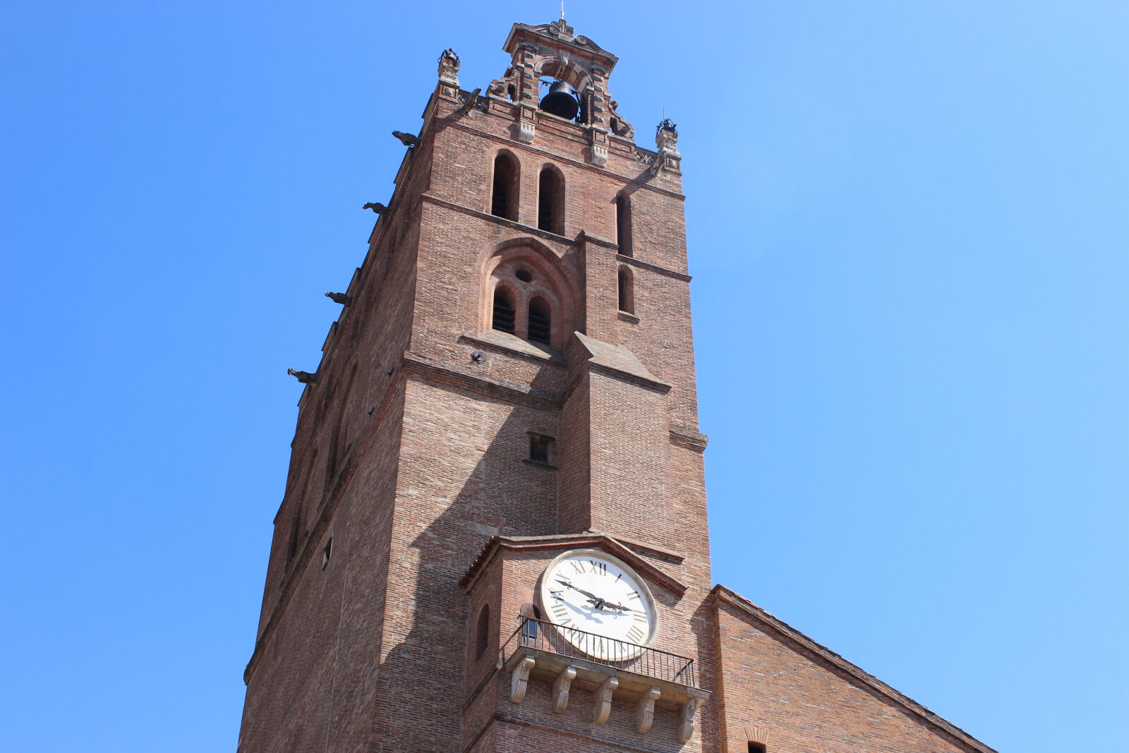 Canon EOS 600D (Rebel EOS T3i / EOS Kiss X5) sample photo. Bricks, building, church, red photography