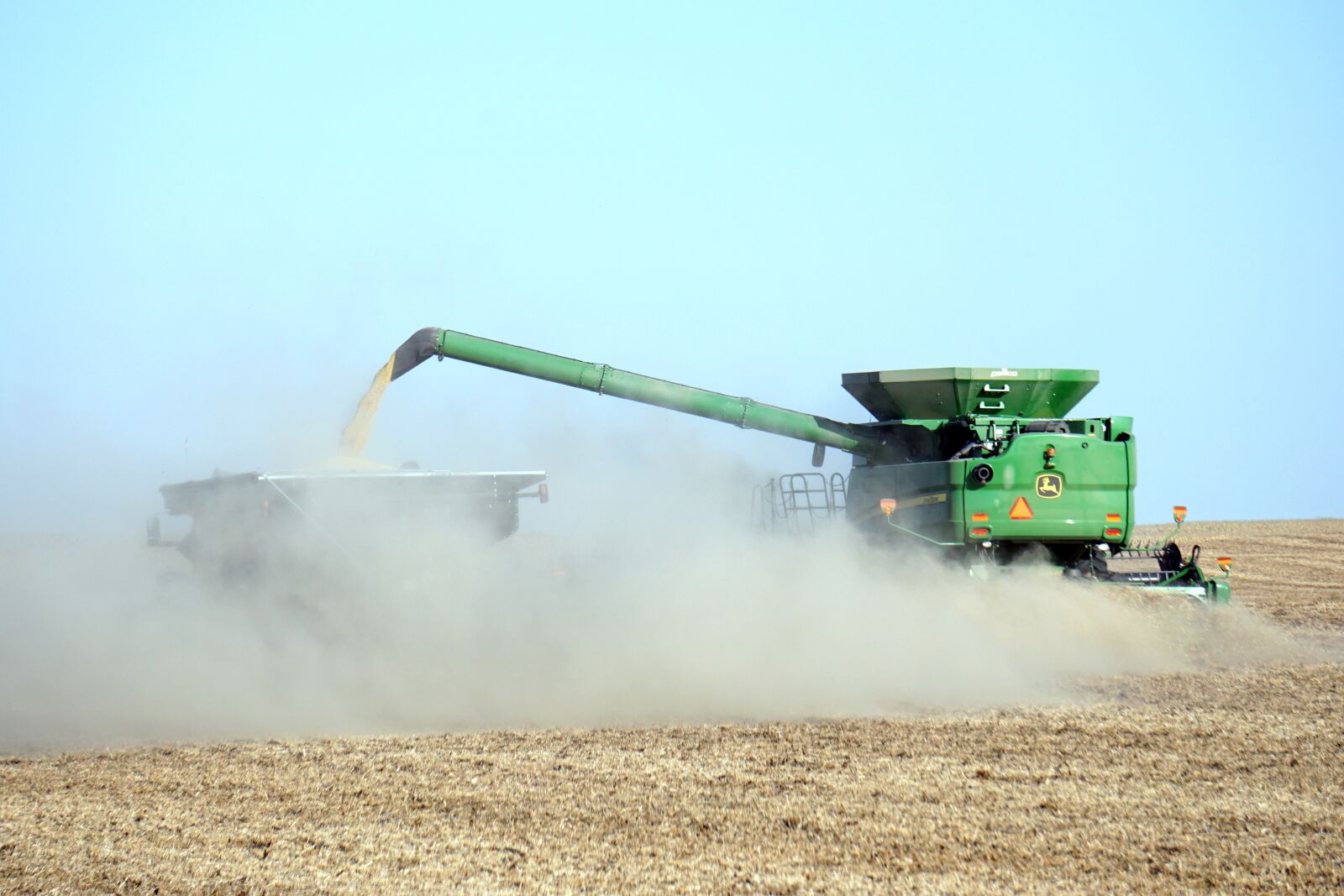 Sony E 55-210mm F4.5-6.3 OSS sample photo. Usa, nebraska, midwest photography