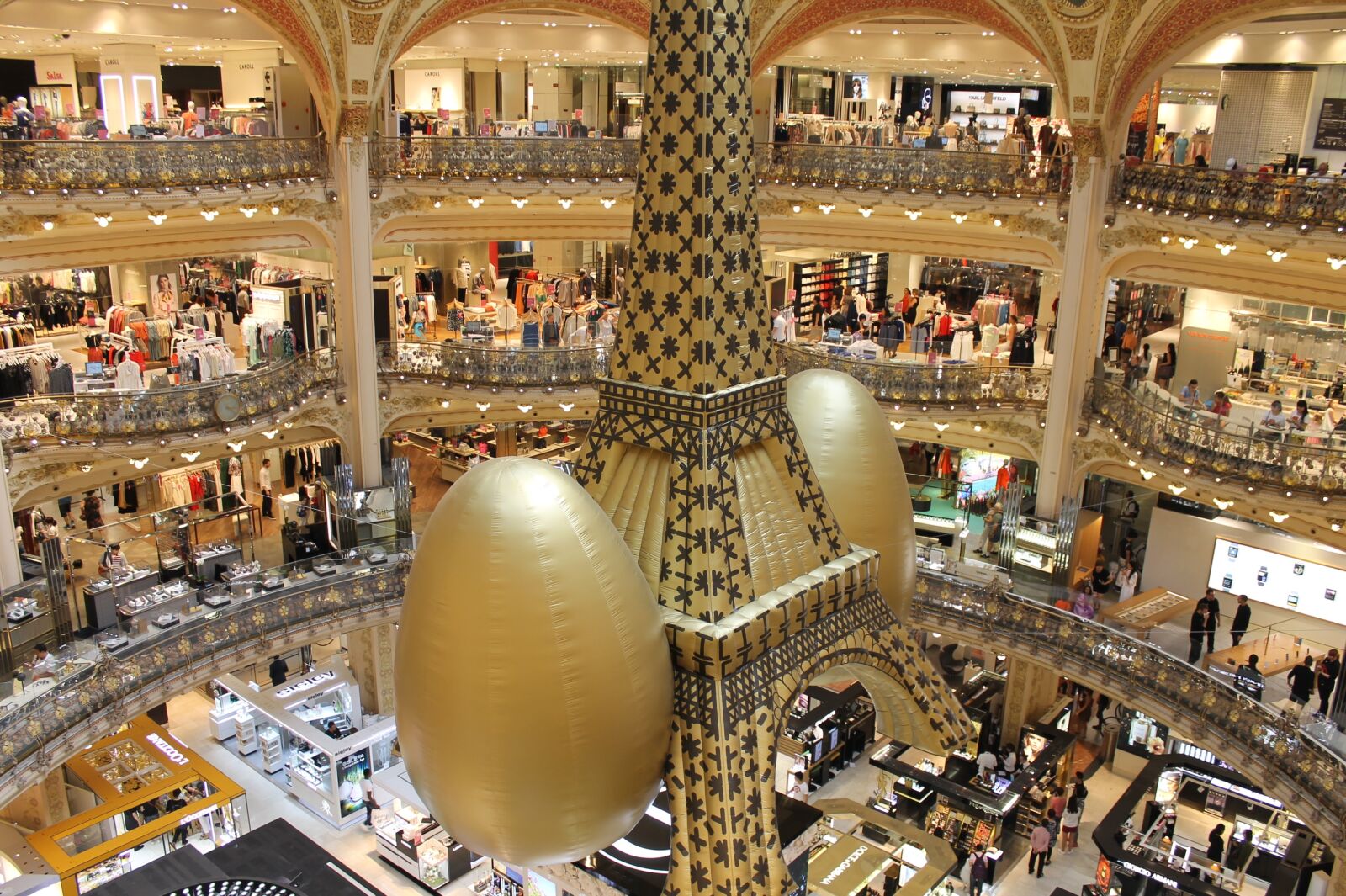 Canon EOS 1100D (EOS Rebel T3 / EOS Kiss X50) sample photo. Department store, paris, gallery photography