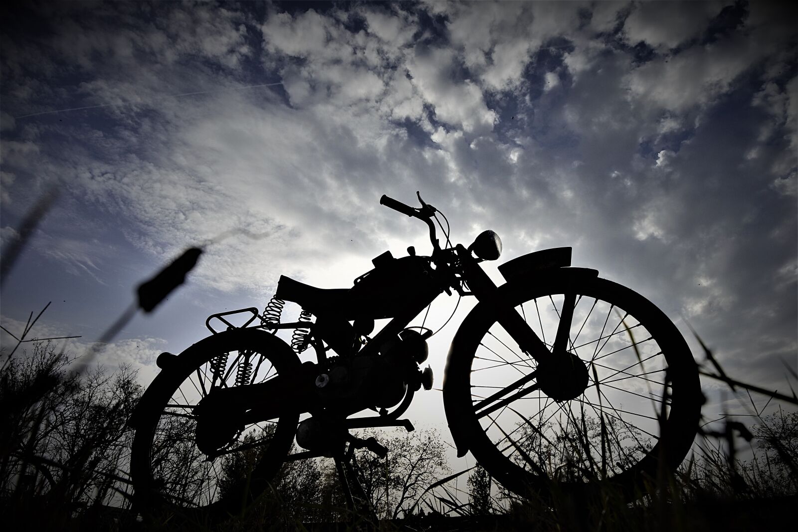 Nikon 1 J5 sample photo. Engine, moto guzzi, moto photography