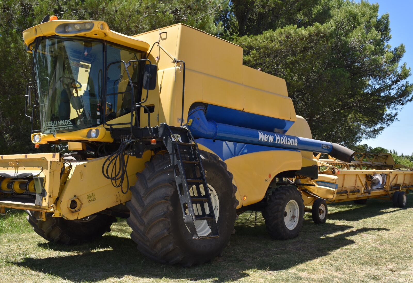 Nikon D5500 sample photo. Machine, vehicle, tractor photography