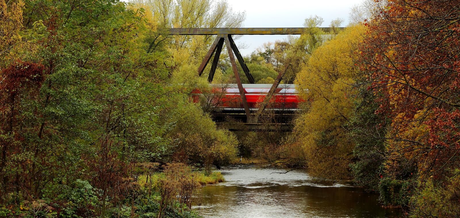 Canon EOS 700D (EOS Rebel T5i / EOS Kiss X7i) sample photo. River, bridge, railway bridge photography