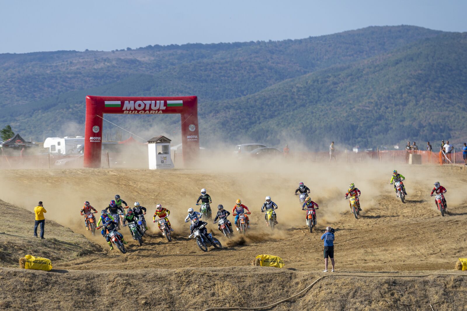 Sony a7 II + Sony FE 70-200mm F4 G OSS sample photo. Motocross, dirt, mud photography