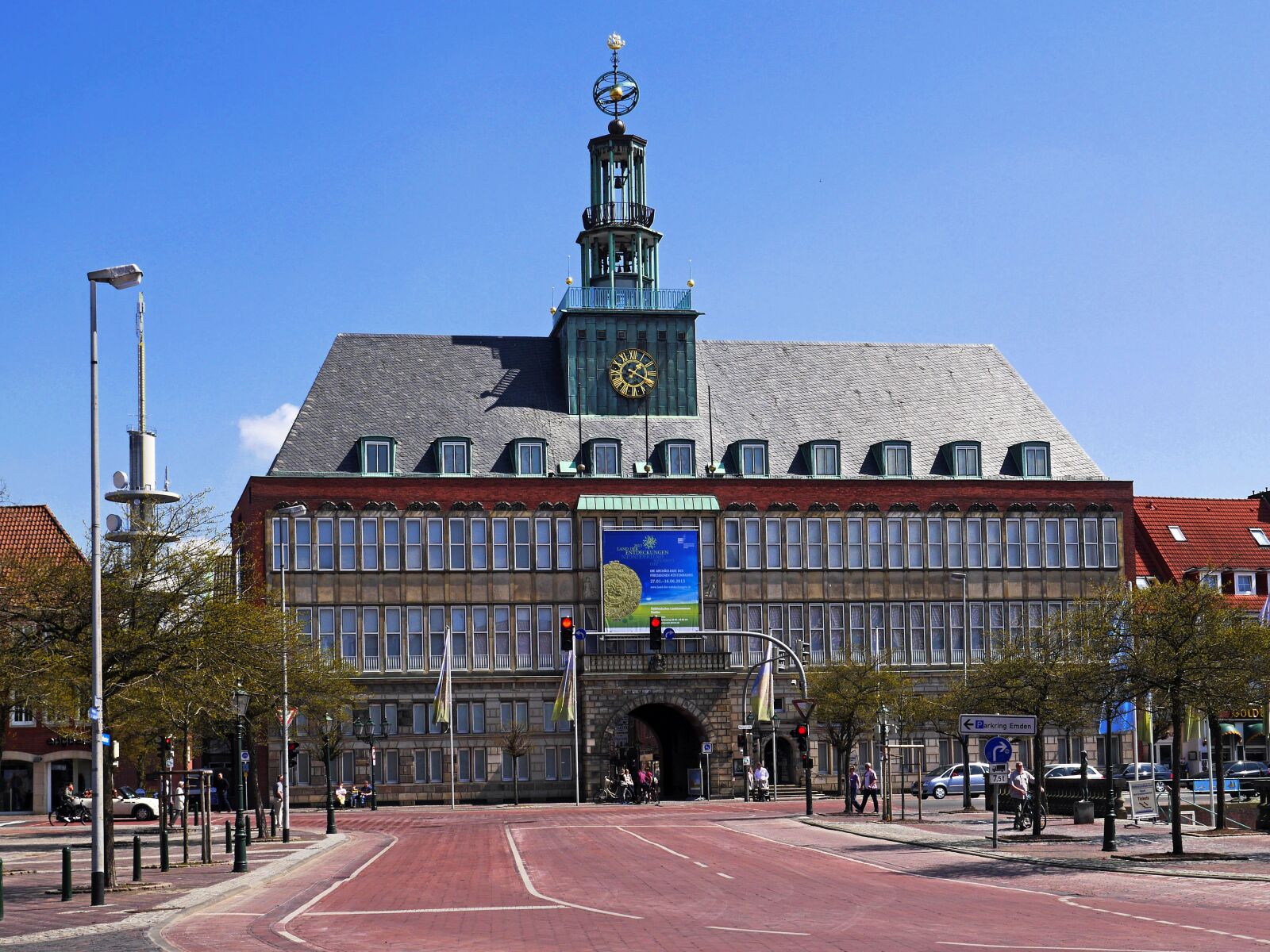 Panasonic Lumix DMC-GH3 sample photo. Emden, town hall, stadtmitte photography