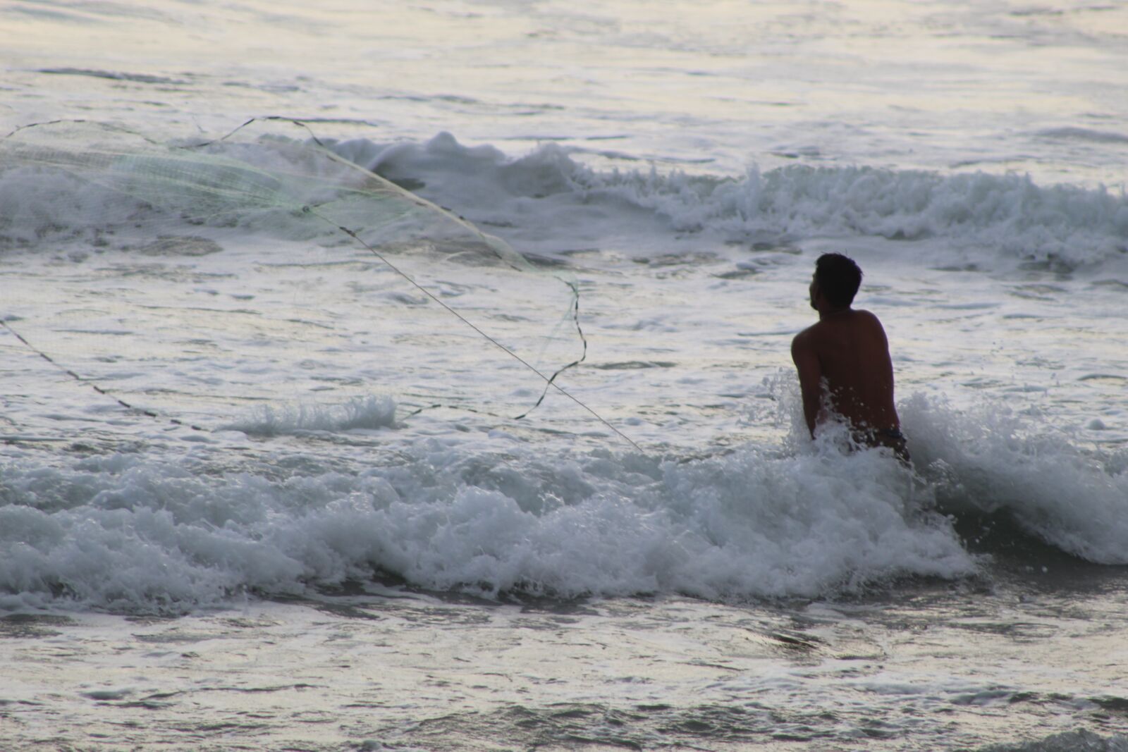 Canon EOS 1300D (EOS Rebel T6 / EOS Kiss X80) sample photo. Fisherman, fishing, beach photography