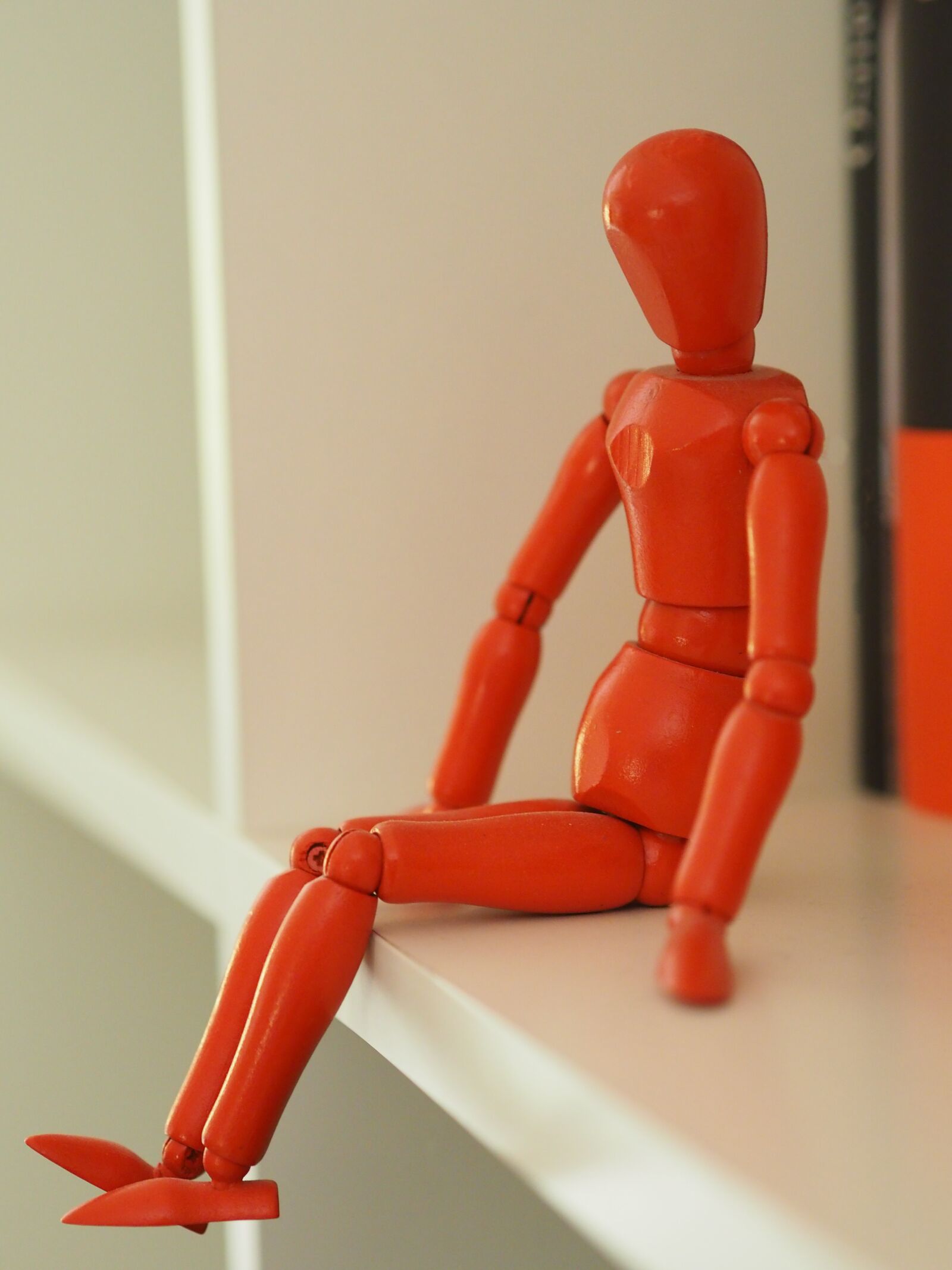 Olympus OM-D E-M10 II sample photo. Character, sitting, puppet photography