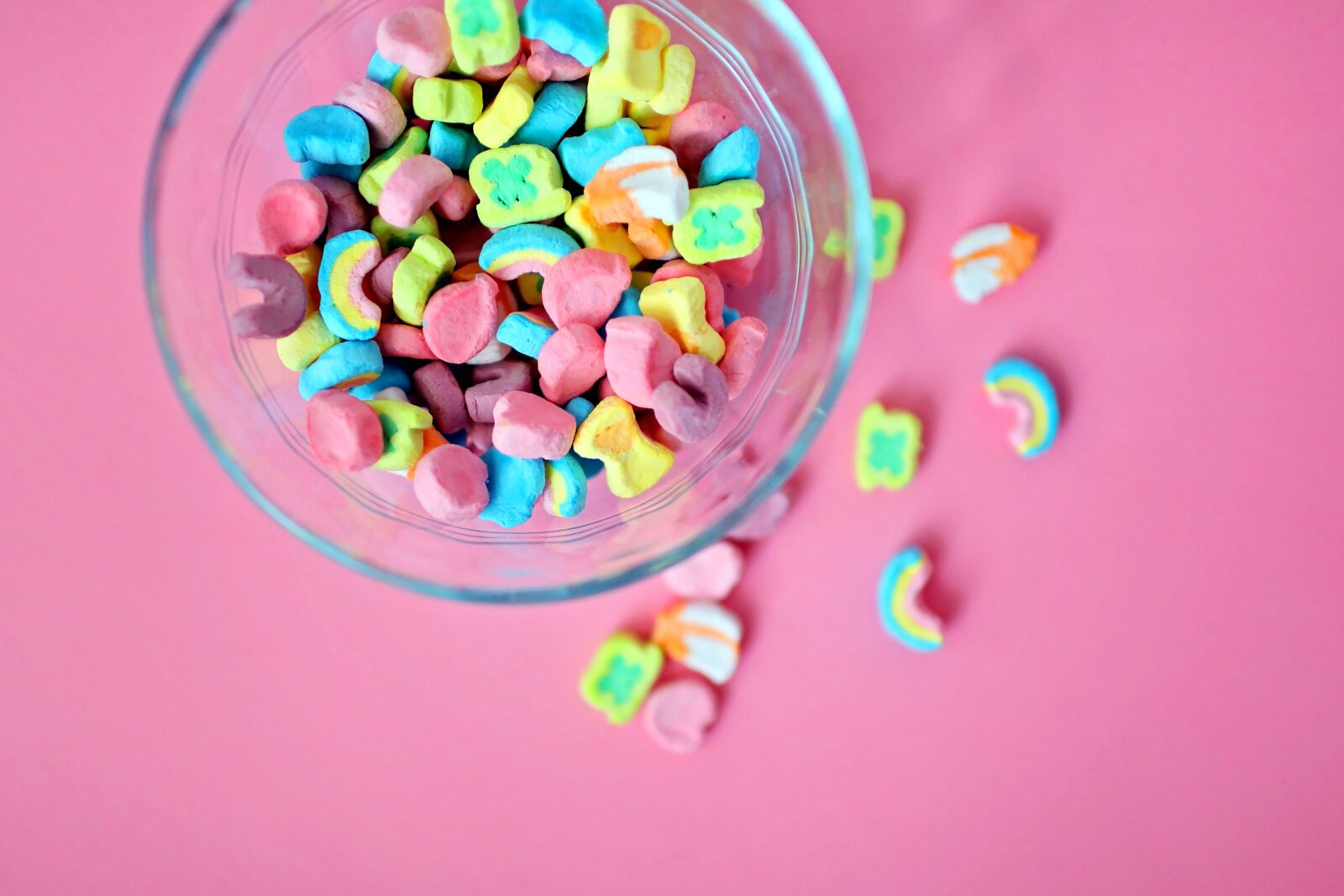 Canon EOS 5D Mark II sample photo. Bowl, marshmellows, candy photography