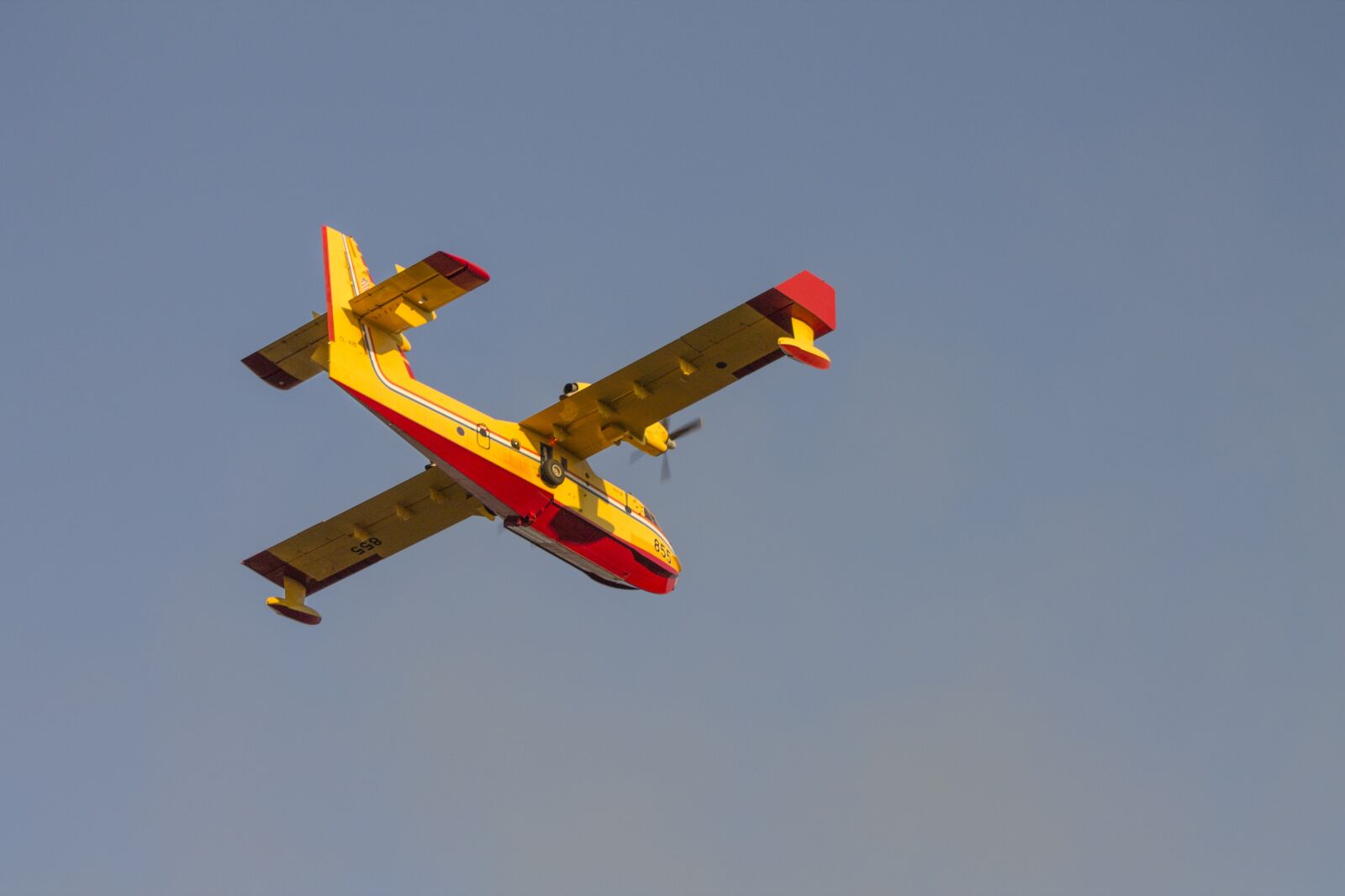 Canon EOS 1100D (EOS Rebel T3 / EOS Kiss X50) sample photo. Fire, canadair, firemen photography