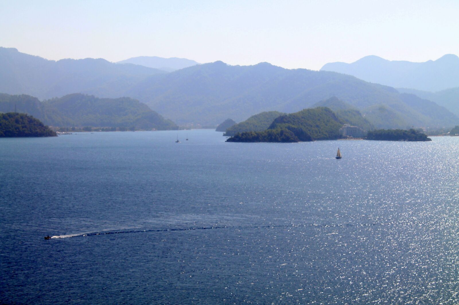 Canon EOS 1100D (EOS Rebel T3 / EOS Kiss X50) sample photo. Marine, mountain, nature photography