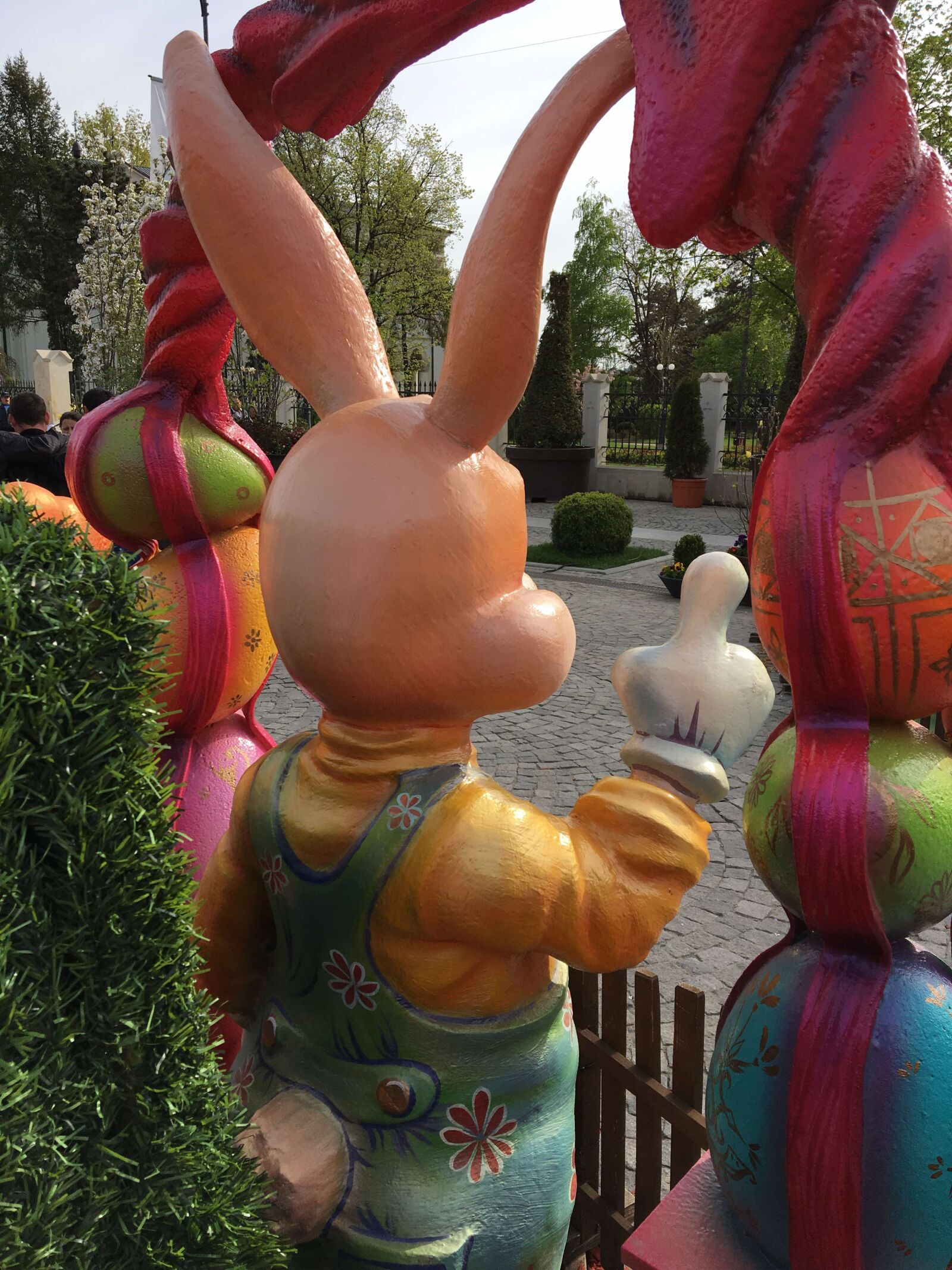 iPhone 6s back camera 4.15mm f/2.2 sample photo. Rabbit, funny, easter photography