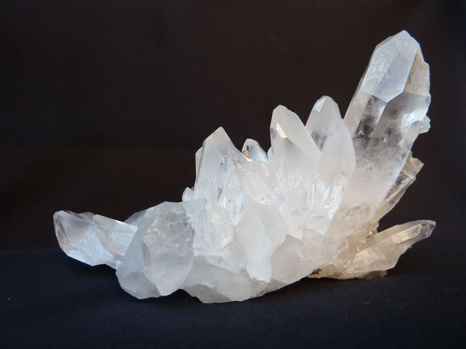 Panasonic Lumix DMC-ZS7 (Lumix DMC-TZ10) sample photo. Rock crystal, clear to photography