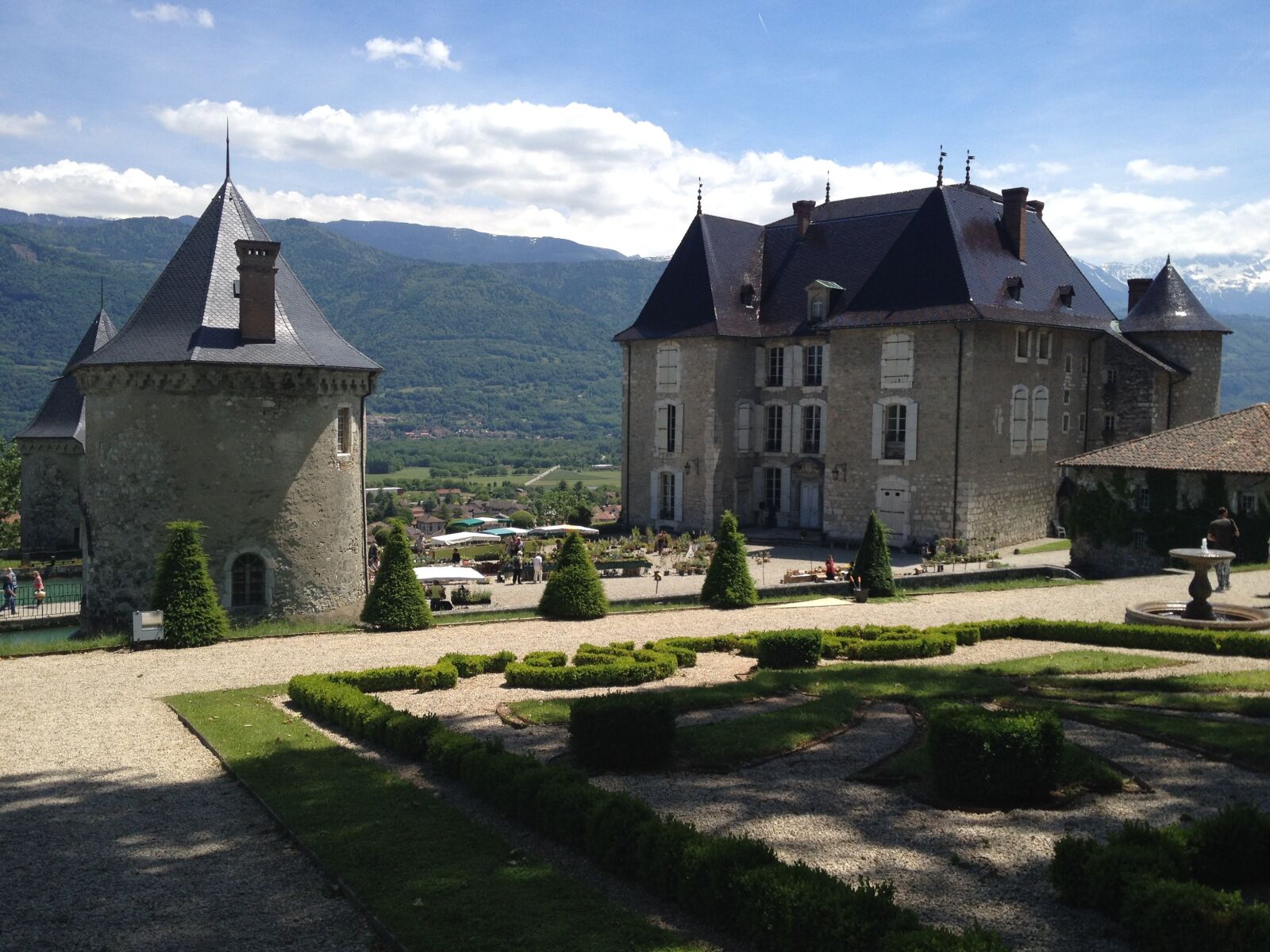 iPhone 4S back camera 4.28mm f/2.4 sample photo. Castle, touvet, isère photography