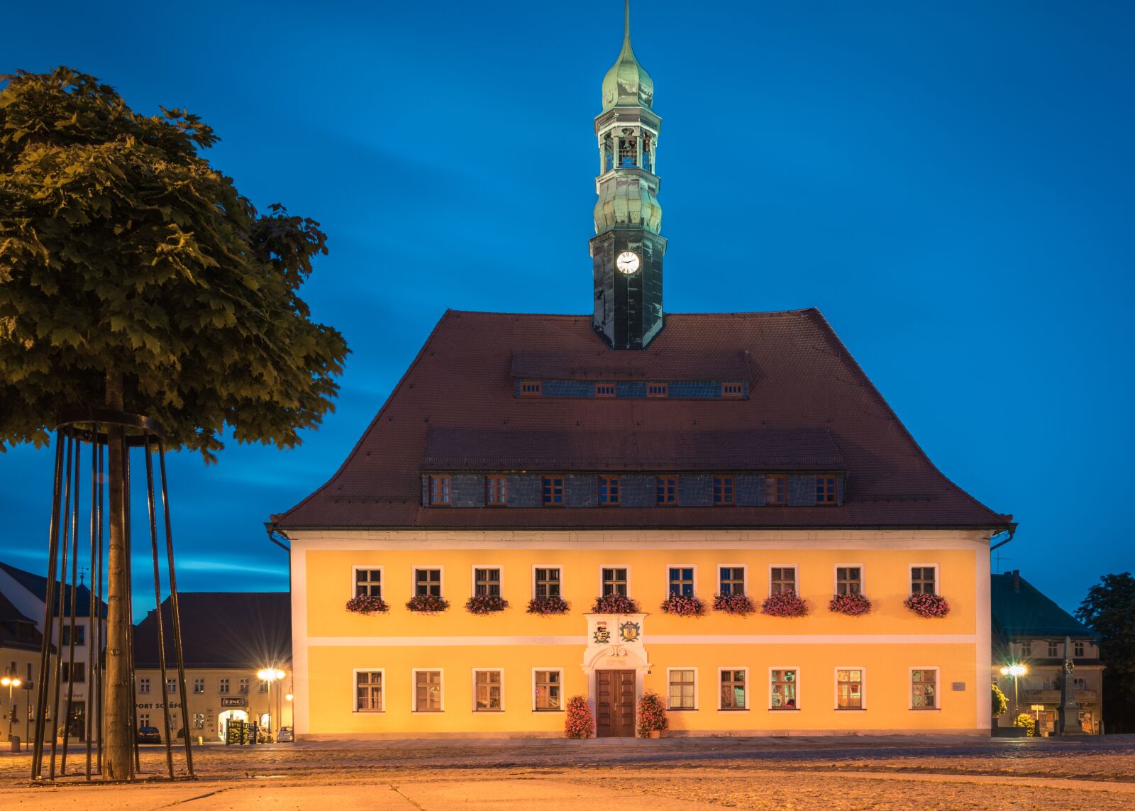 Nikon D5500 sample photo. Town hall, architecture, blue photography