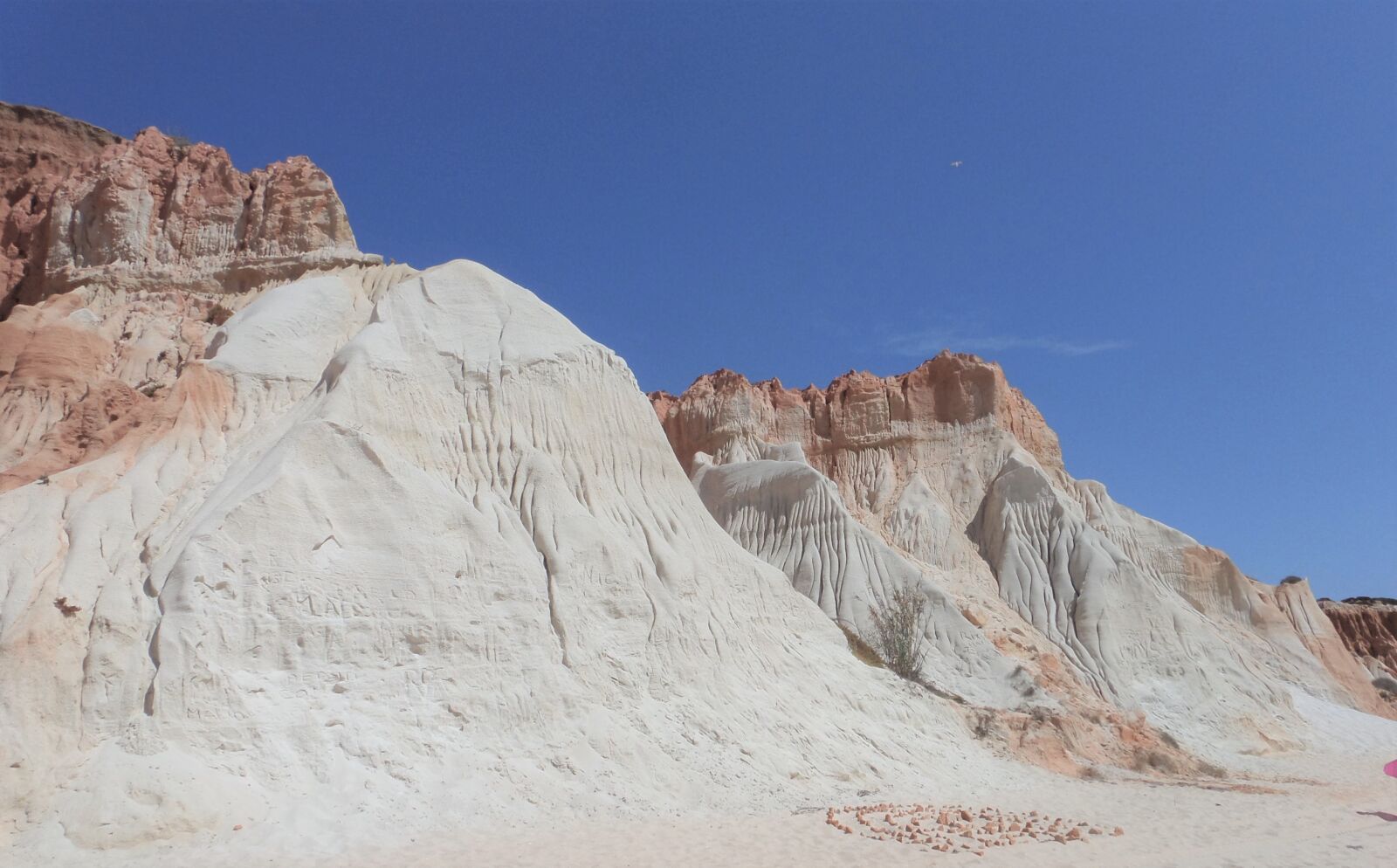 Samsung WB200F/WB201F/WB202F sample photo. Whimsical shapes, coastline, algarve photography