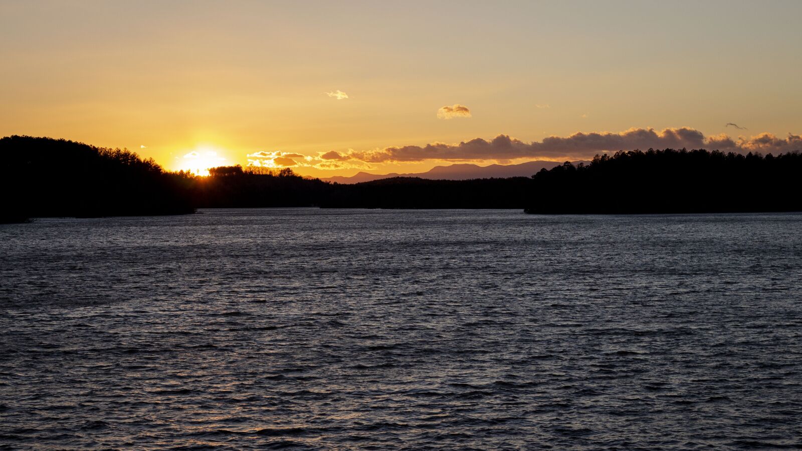 Canon EF 50mm F1.8 STM sample photo. Lake, sunset, water photography