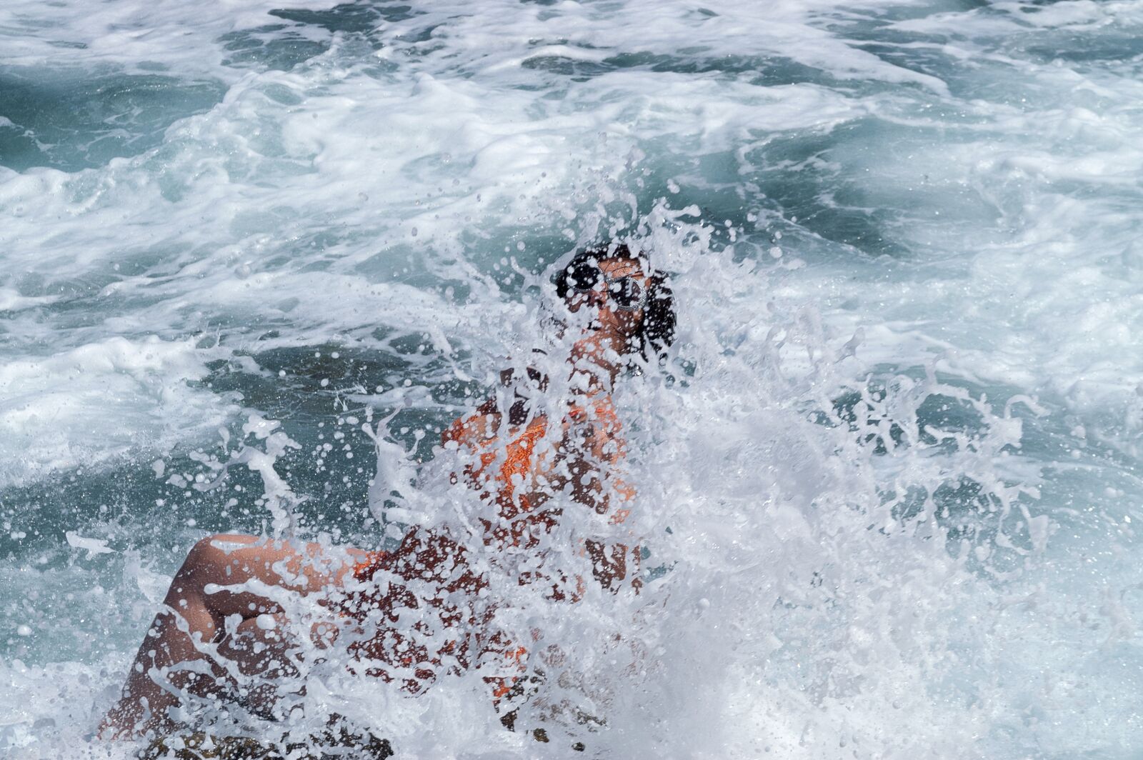 KONICA MINOLTA DYNAX 7D sample photo. Wave, scum, sea photography
