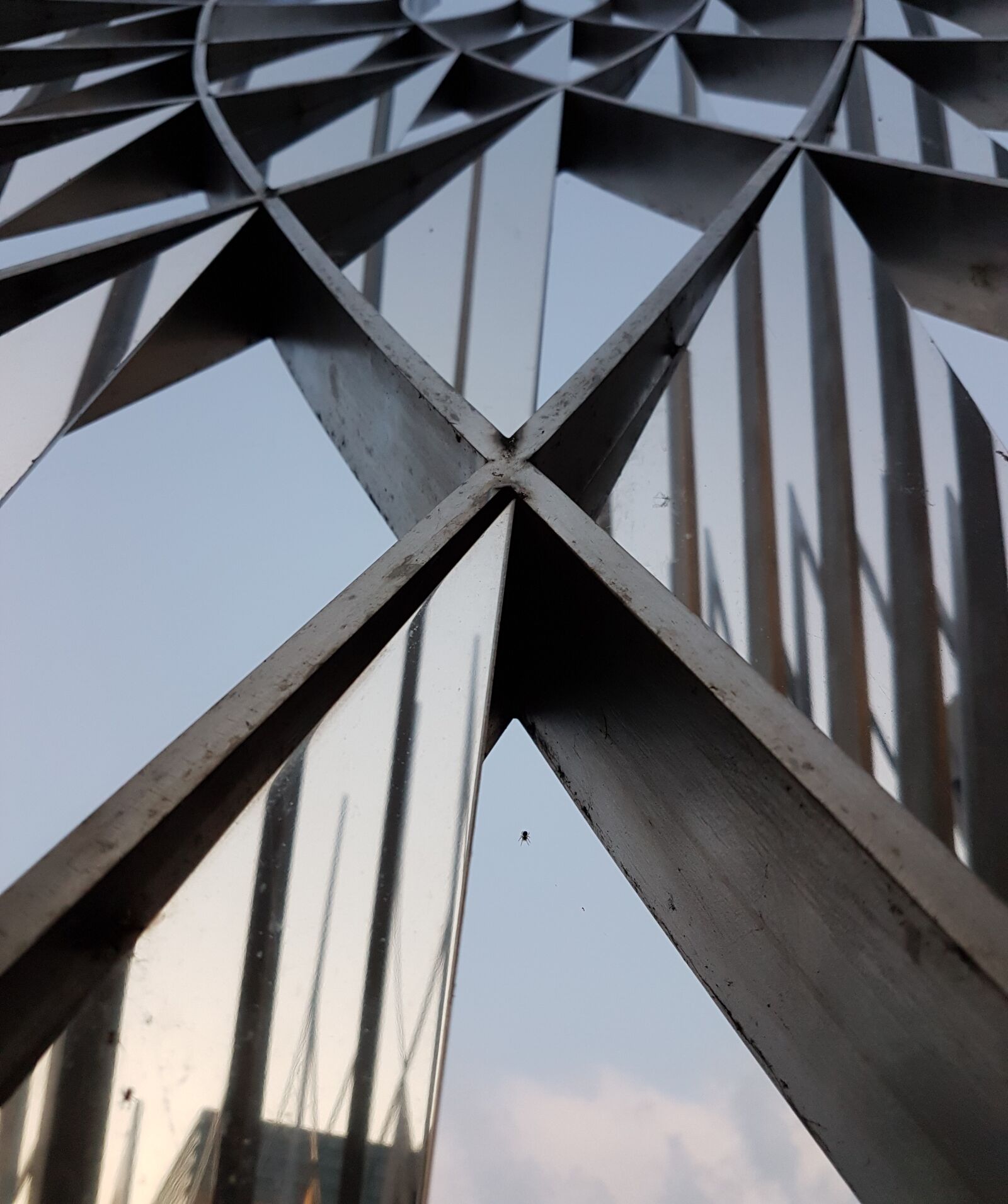 Samsung Galaxy S7 Edge sample photo. Modern, sculpture, architecture photography