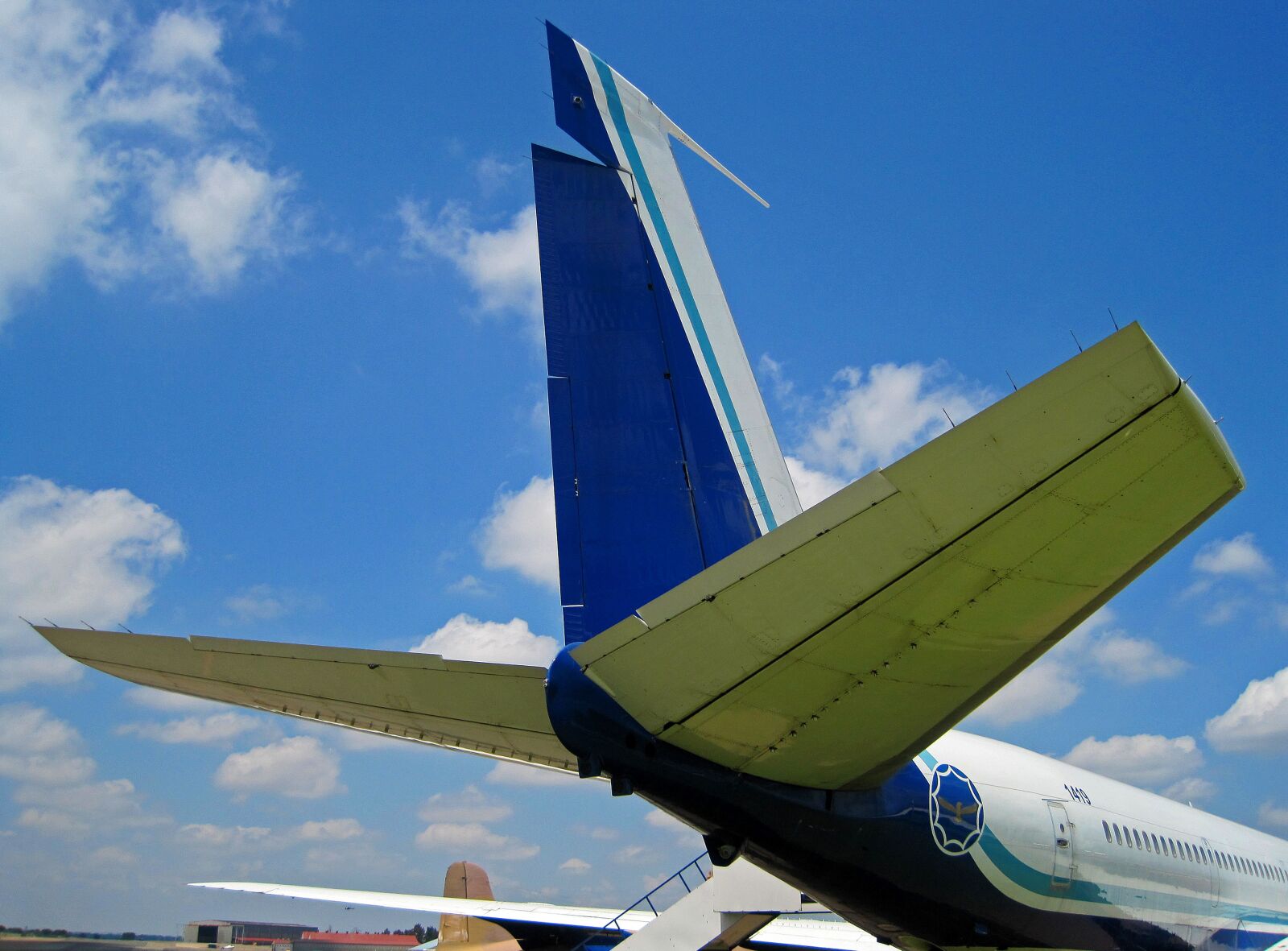 Canon PowerShot SD1200 IS (Digital IXUS 95 IS / IXY Digital 110 IS) sample photo. Tail of b-707, boeing photography