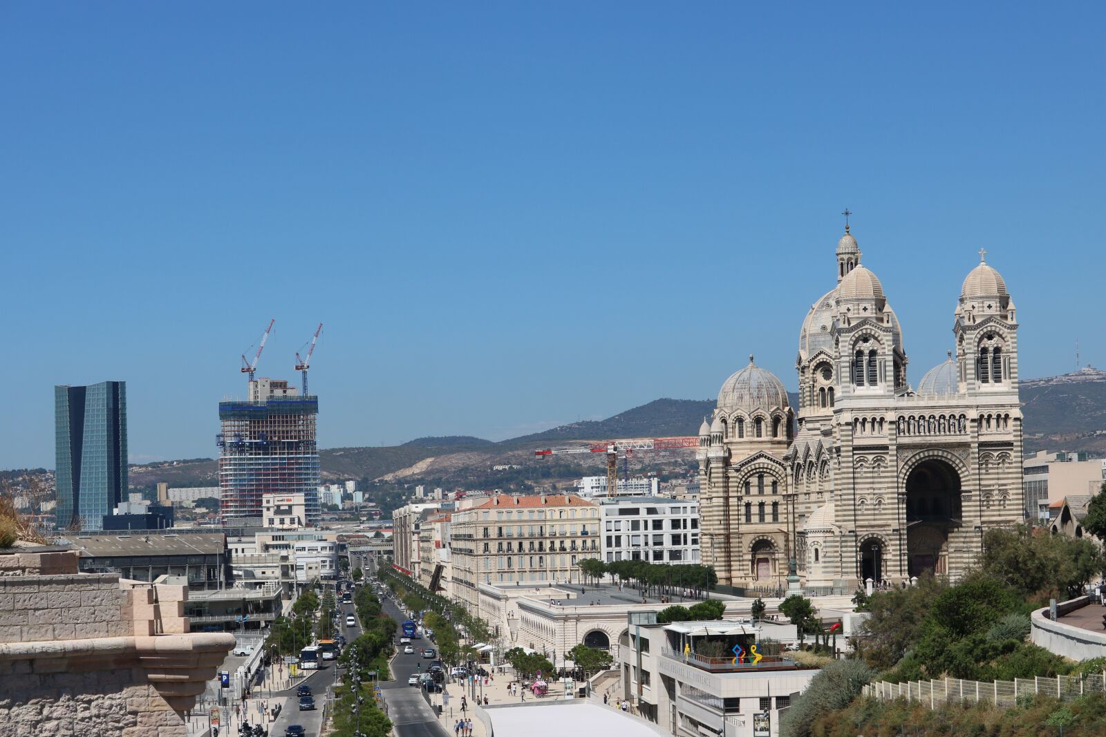 Canon EOS 760D (EOS Rebel T6s / EOS 8000D) sample photo. Marseille, city, port photography