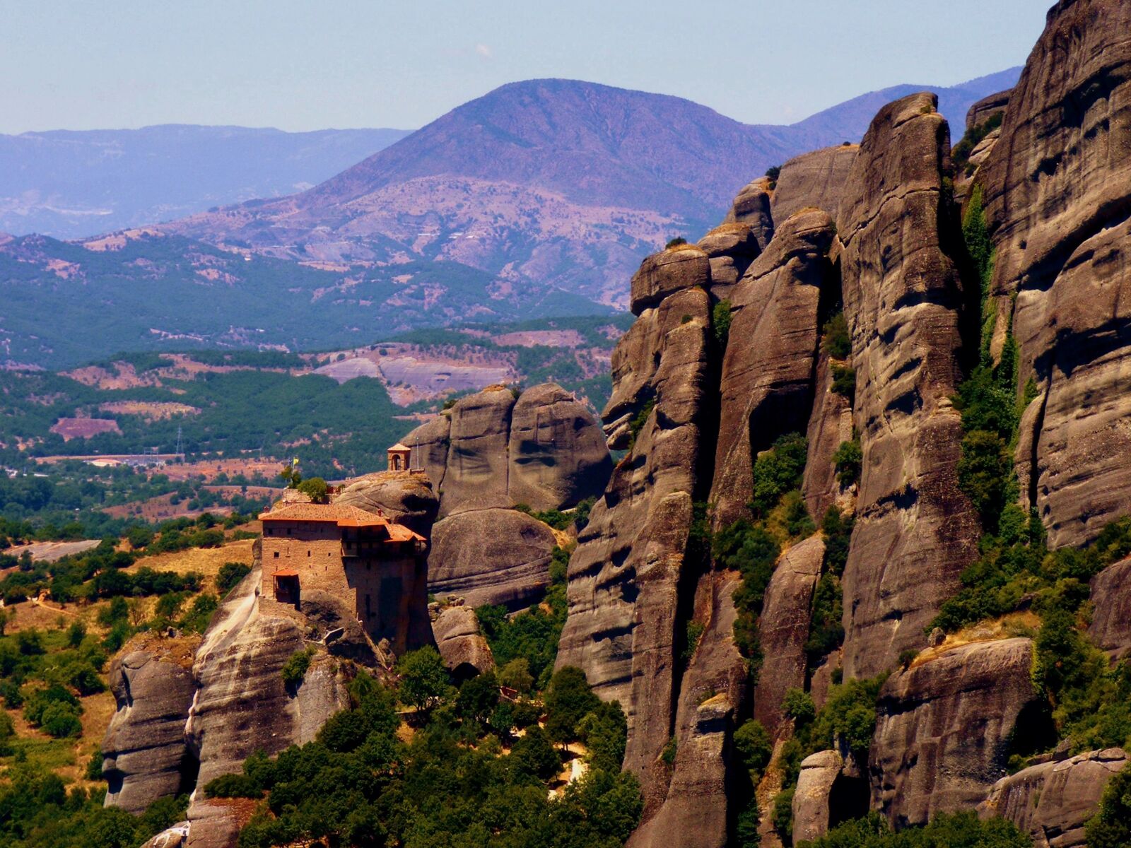 Fujifilm FinePix S5700 S700 sample photo. Mountain, rock, meteora photography