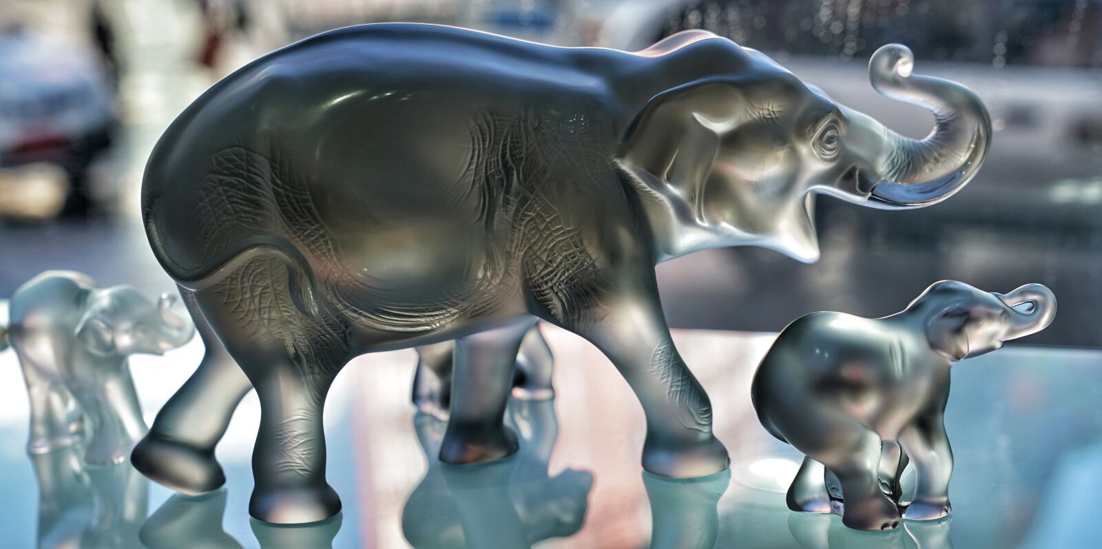 Sony a7R II sample photo. Elephant, set, lalique photography