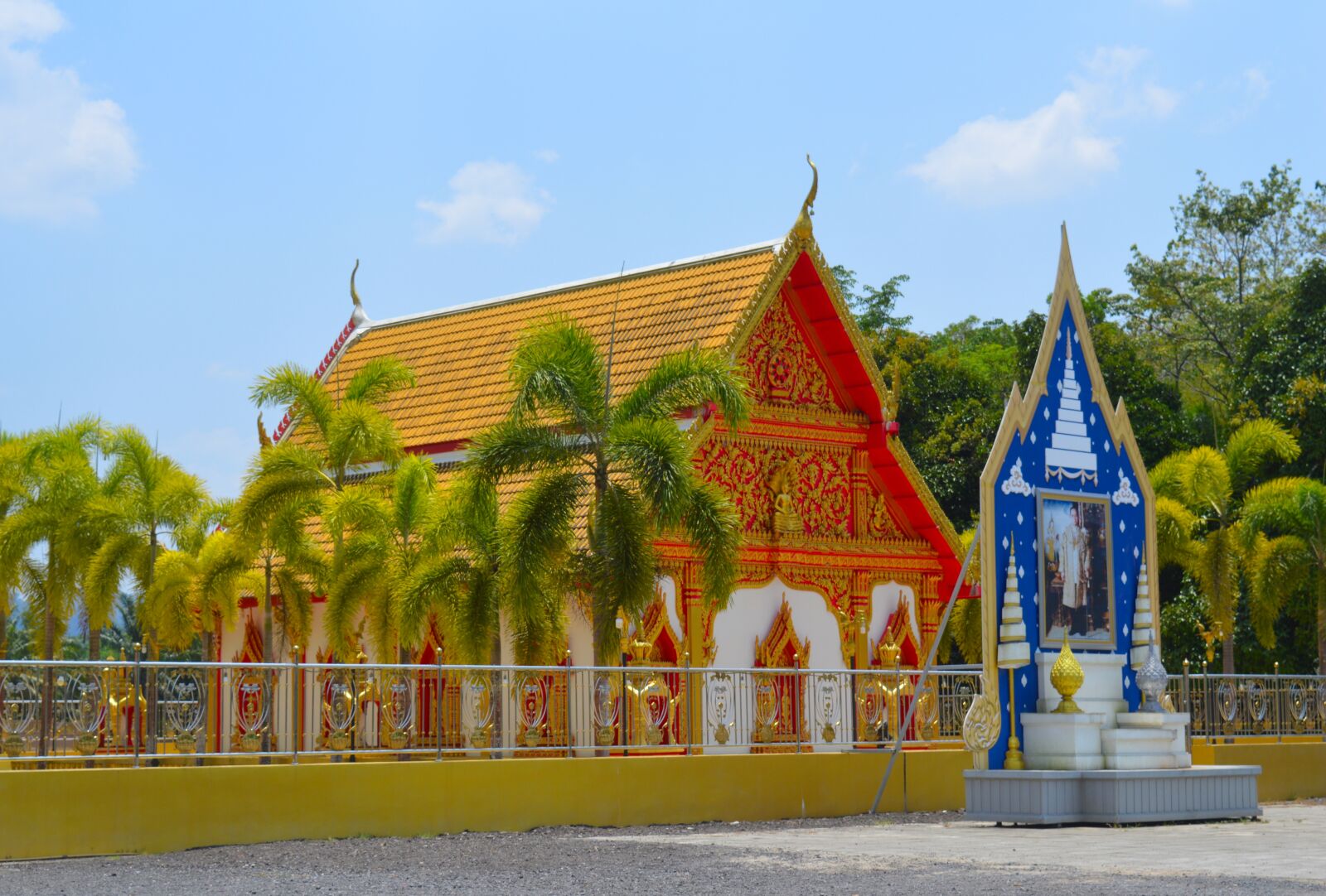 Nikon D3200 sample photo. Temple, buddhism, meditation photography