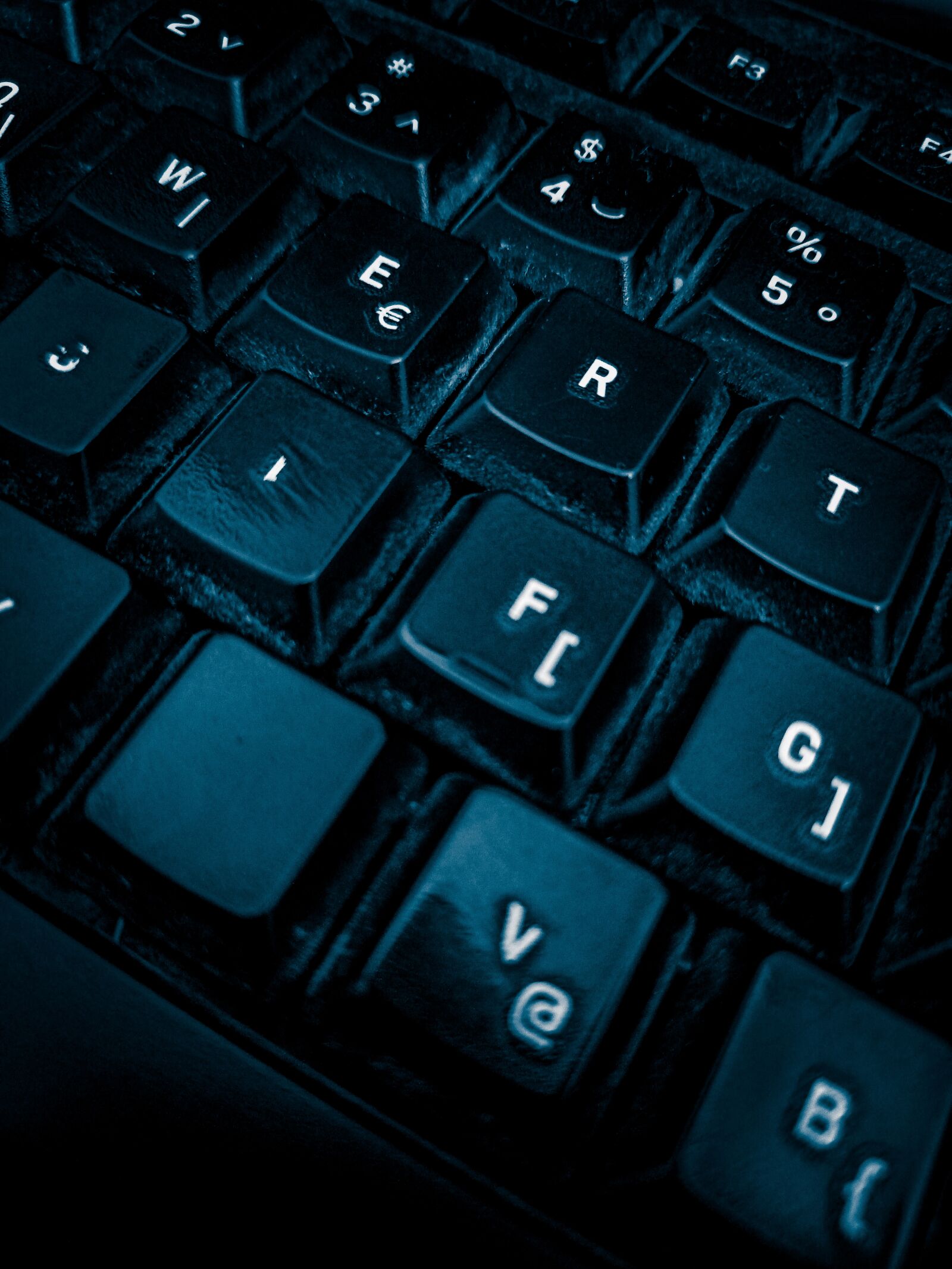 Xiaomi Redmi Note 8 Pro sample photo. Keyboard, gaming, computer photography