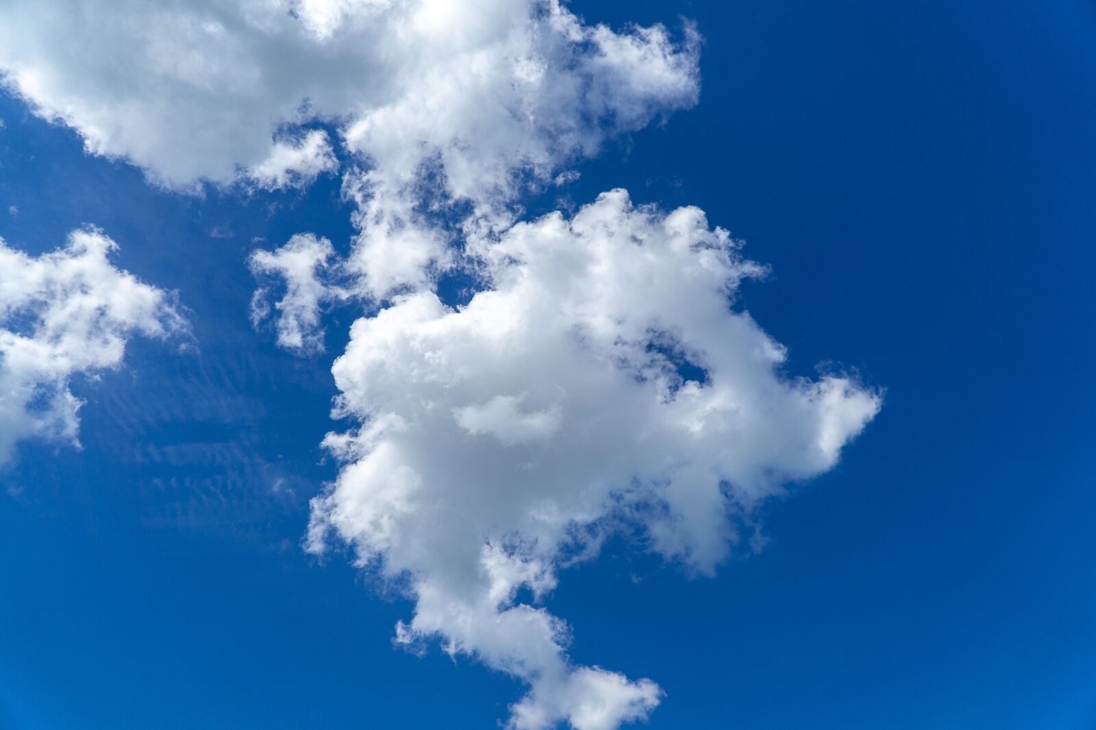 Sony a6000 + Sony E PZ 18-105mm F4 G OSS sample photo. Sky, weather, clouds photography