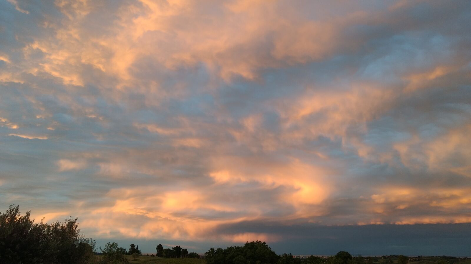 Motorola Moto G (4) sample photo. Clouds, nuvole, sky, sunset photography