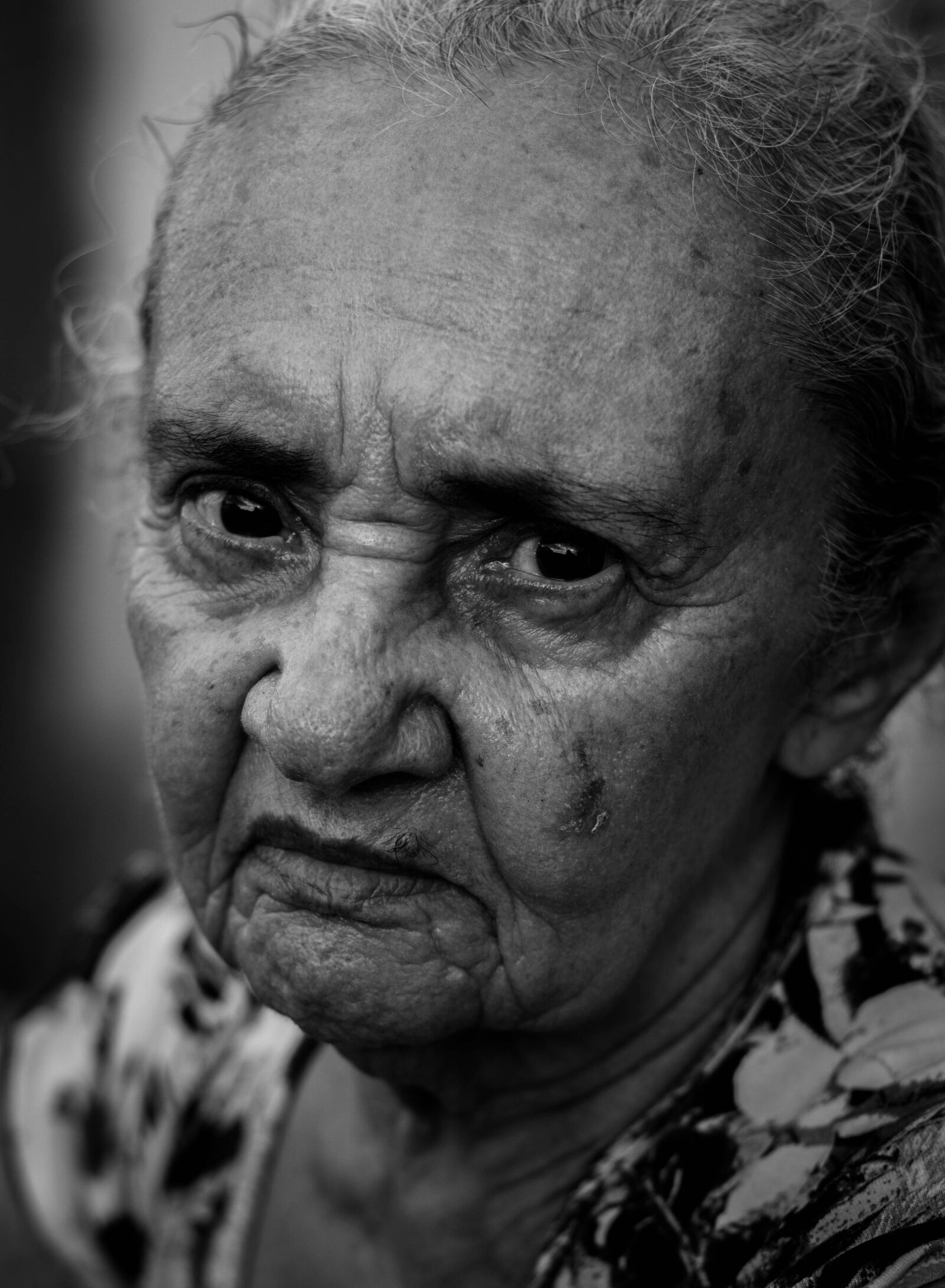 Canon EOS 600D (Rebel EOS T3i / EOS Kiss X5) sample photo. Elderly, black and white photography