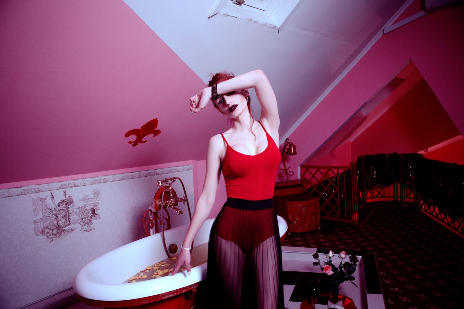 Canon EOS 5D Mark III sample photo. Girl, red, bathroom photography