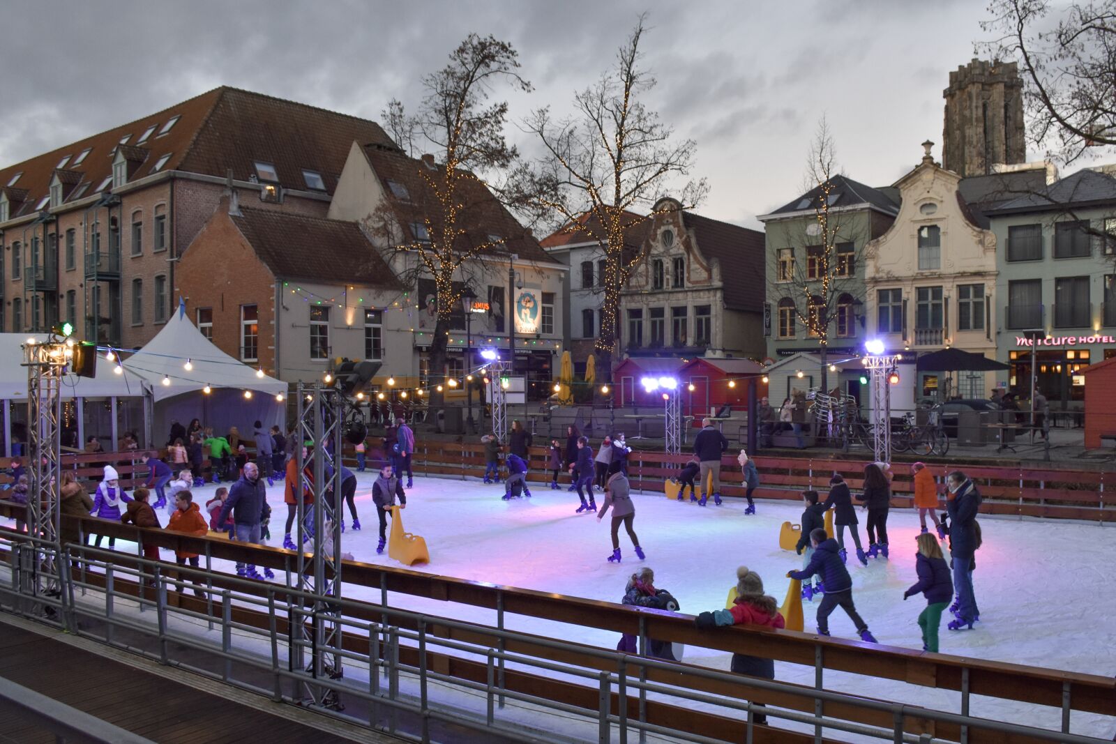 Nikon D7200 sample photo. People, ice skating, arena photography