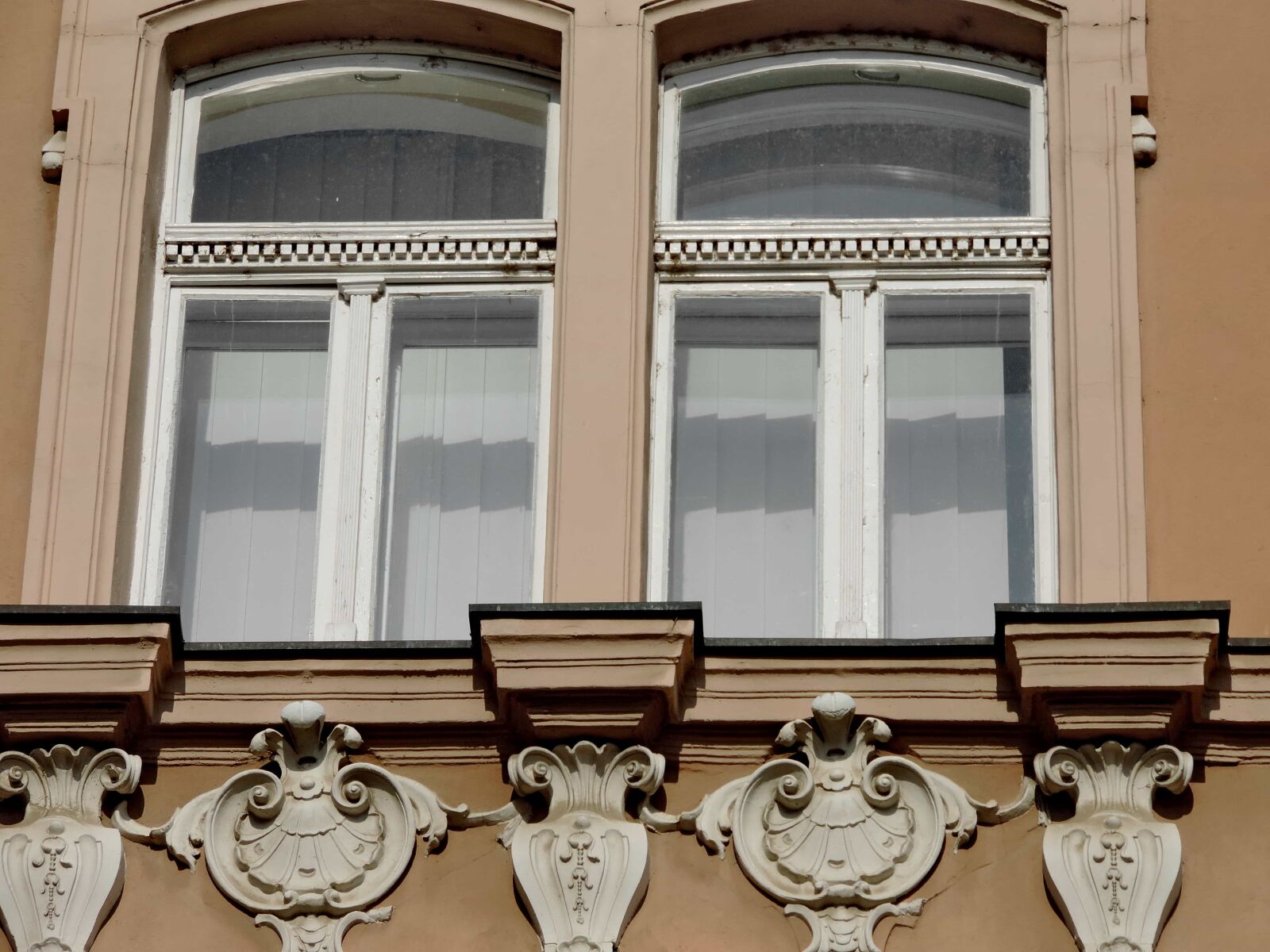 Nikon Coolpix P520 sample photo. Architecture, facade, balcony, building photography