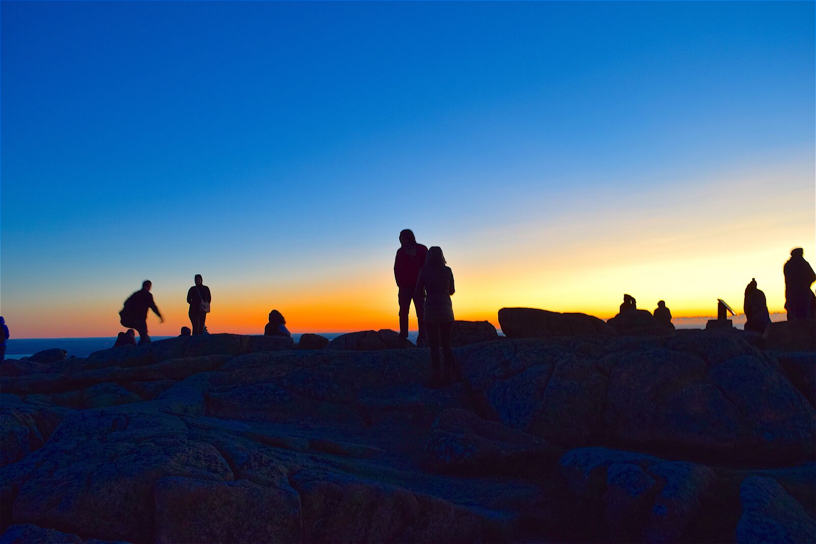 Nikon D3300 sample photo. Sunrise, silhouette, people photography