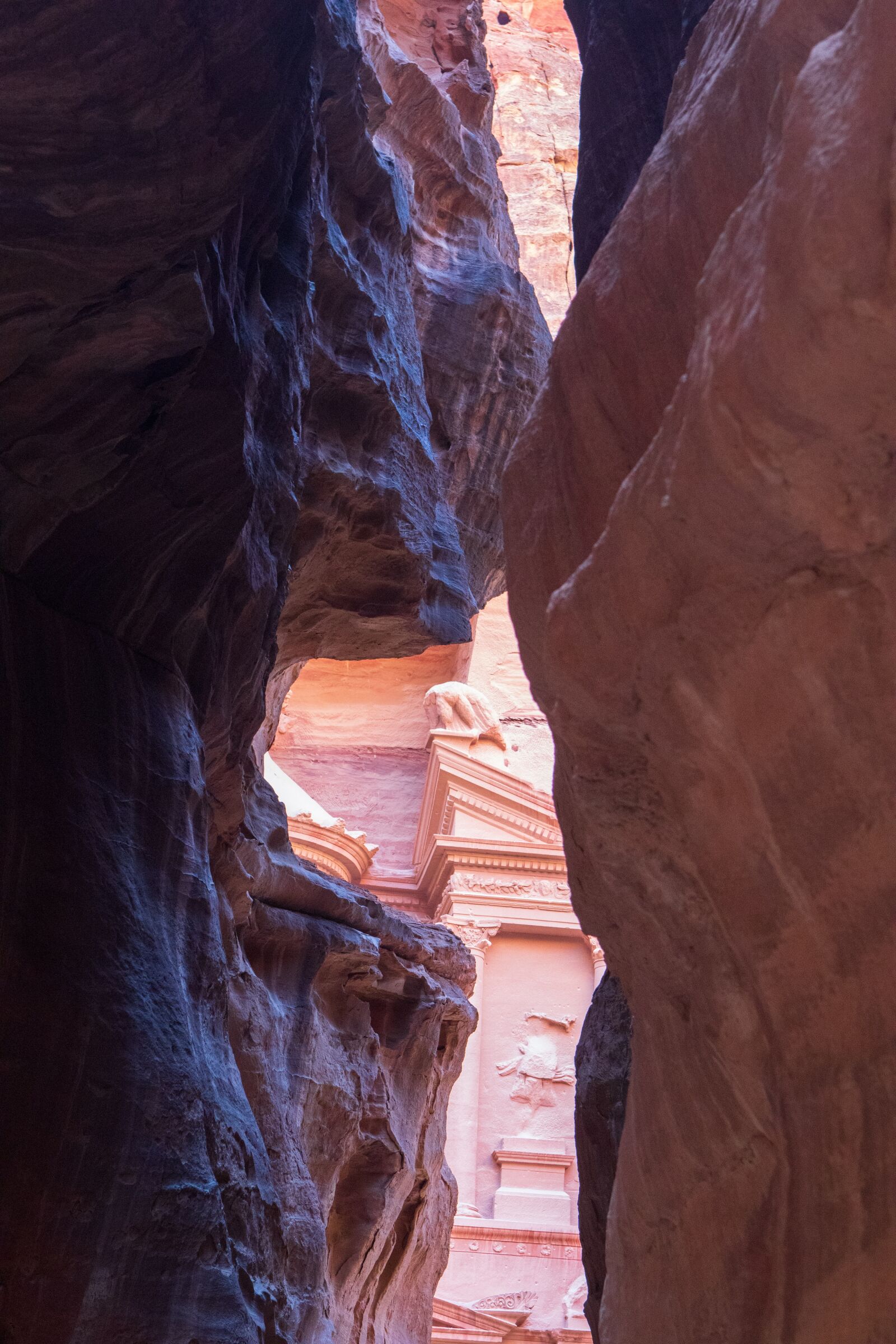 Canon EOS 200D (EOS Rebel SL2 / EOS Kiss X9) sample photo. Petra, treasury, rocks photography