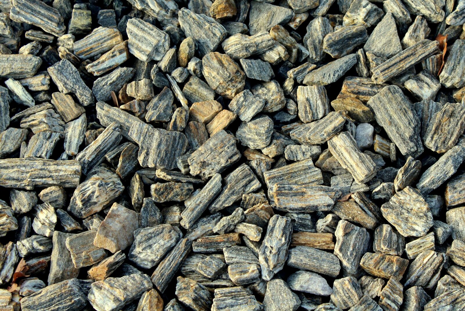 Canon EOS 1200D (EOS Rebel T5 / EOS Kiss X70 / EOS Hi) sample photo. Pebbles, substrate, the background photography