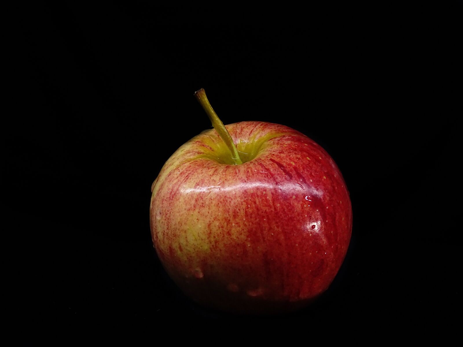 Sony Cyber-shot DSC-HX350 sample photo. Apple red, red, fruta photography