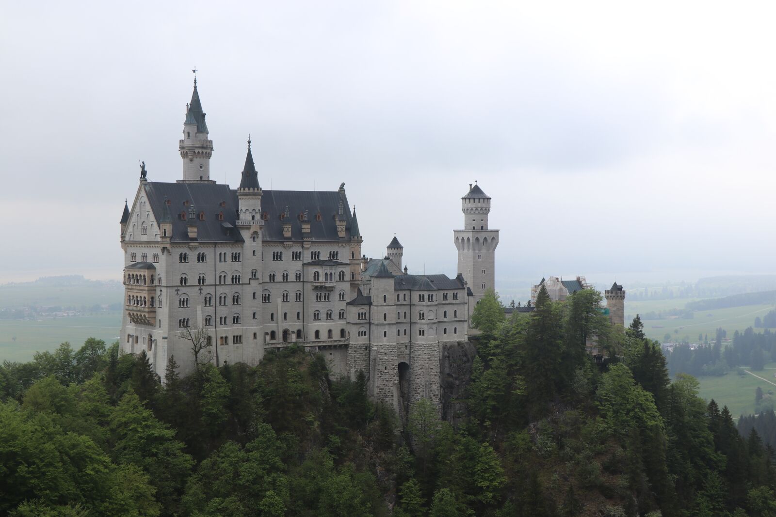 Canon EF-S 18-135mm F3.5-5.6 IS USM sample photo. Castle, kristin, bavaria photography